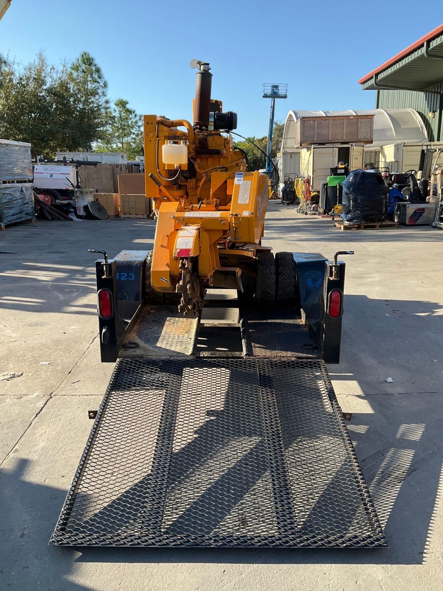 BANDIT STUMP GRINDER 2100SP W/TRAILER, LOW HRS SHOWING, DIESEL, CATERPILLAR MOTOR, 4x4, - Image 8 of 36