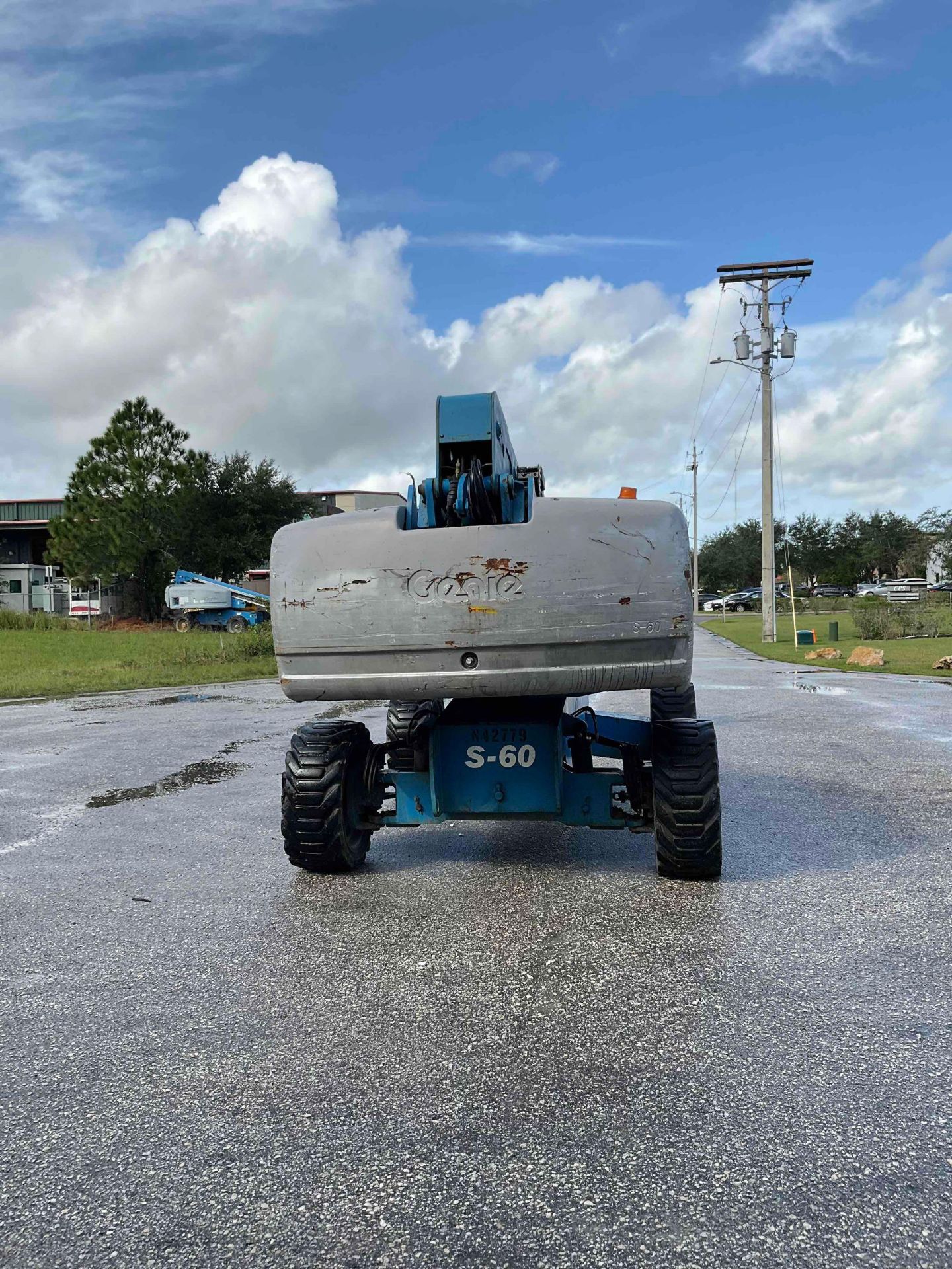 GENIE BOOM LIFT MODEL S-60, DIESEL, 4x4, APPROX MAX PLATFORM HEIGHT 60FT, APPROX MAX REACH 50FT, FOA - Image 9 of 30