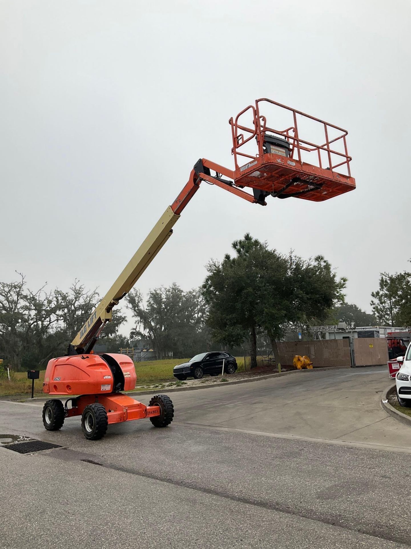 2012 JLG BOOM LIFT MODEL 460SJ, DIESEL, 4x4, APPROX MAX PLATFORM HEIGHT 46FT, APPROX MAX HORIZONTAL - Image 5 of 19