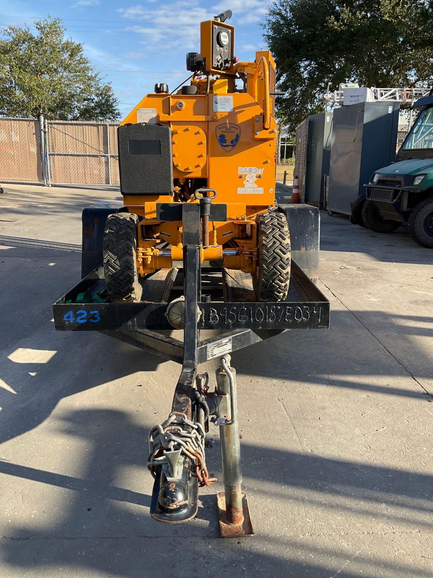 BANDIT STUMP GRINDER 2100SP W/TRAILER, LOW HRS SHOWING, DIESEL, CATERPILLAR MOTOR, 4x4, - Image 12 of 36