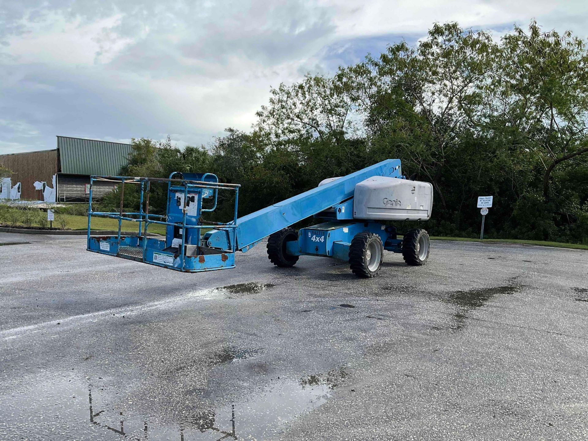 GENIE BOOM LIFT MODEL S-60, DIESEL, 4x4, APPROX MAX PLATFORM HEIGHT 60FT, APPROX MAX REACH 50FT, FOA - Image 6 of 30