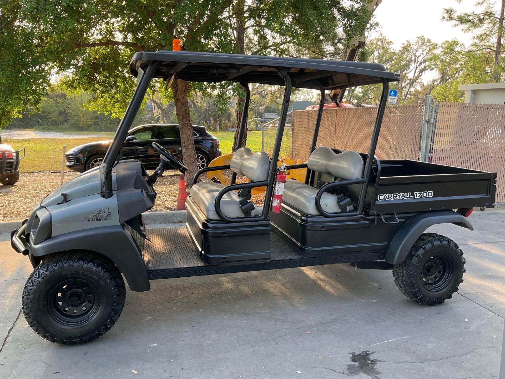 2016 CLUB CAR CARRYALL 1700 SE DSL ATV , DIESEL, KUBOTA ENGINE , CREW CAB, MANUAL DUMP BED, HITCH, B - Image 2 of 12