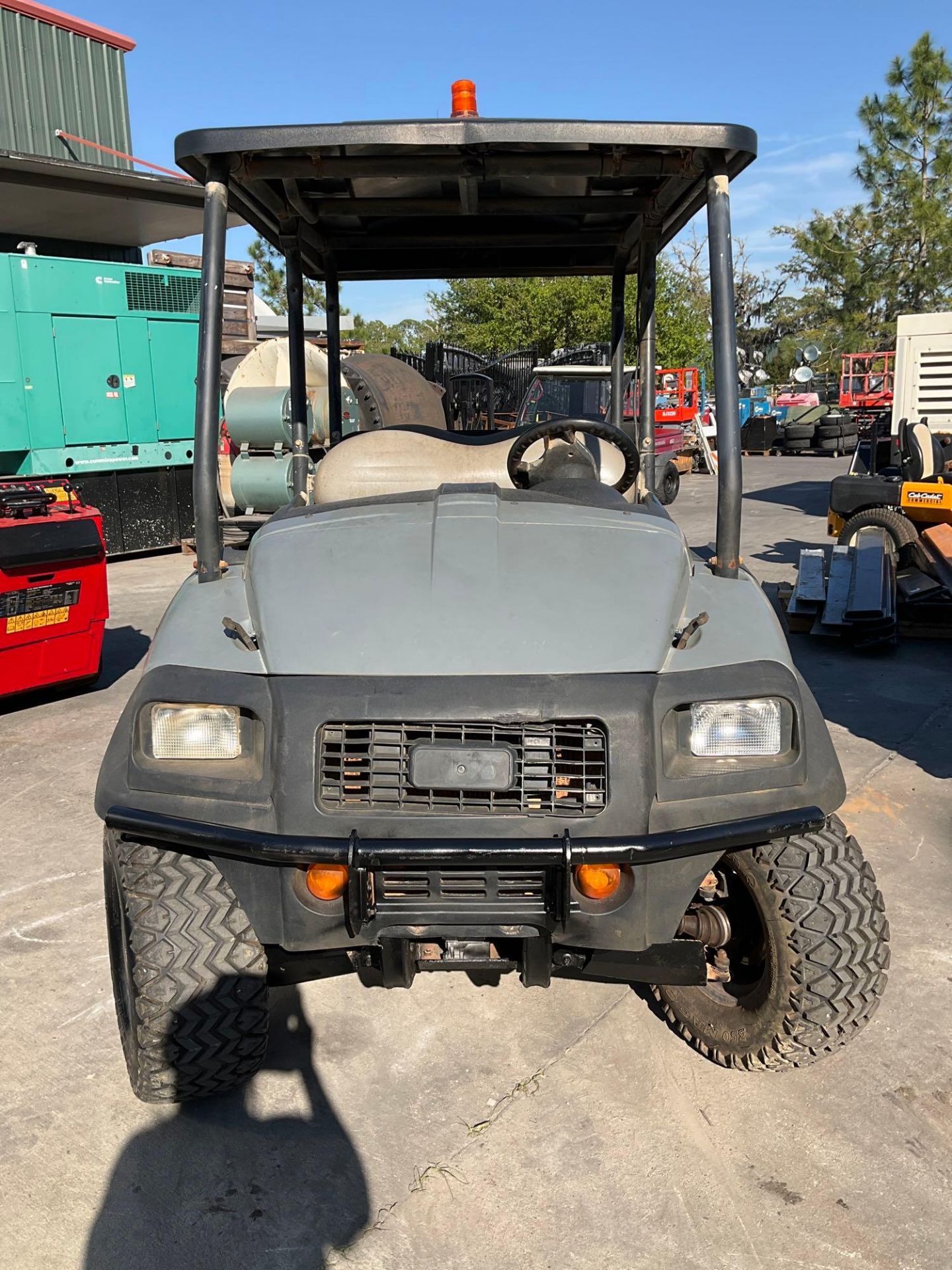 2019 CLUB CAR CARRYALL 1700 4x4 INTELLITRAK, DIESEL, CREW CAB, MANUAL DUMP BED, HITCH - Image 7 of 11