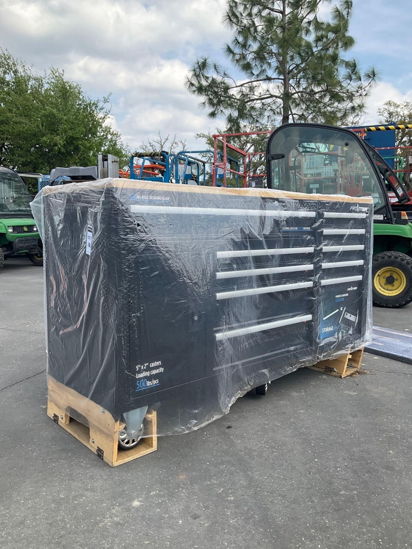 FRONTIER HEAVY DUTY 10 DRAWER WORK CENTER STATION ON WHEELS, KEYS INCLUDED, APPROX 62" - Image 2 of 13