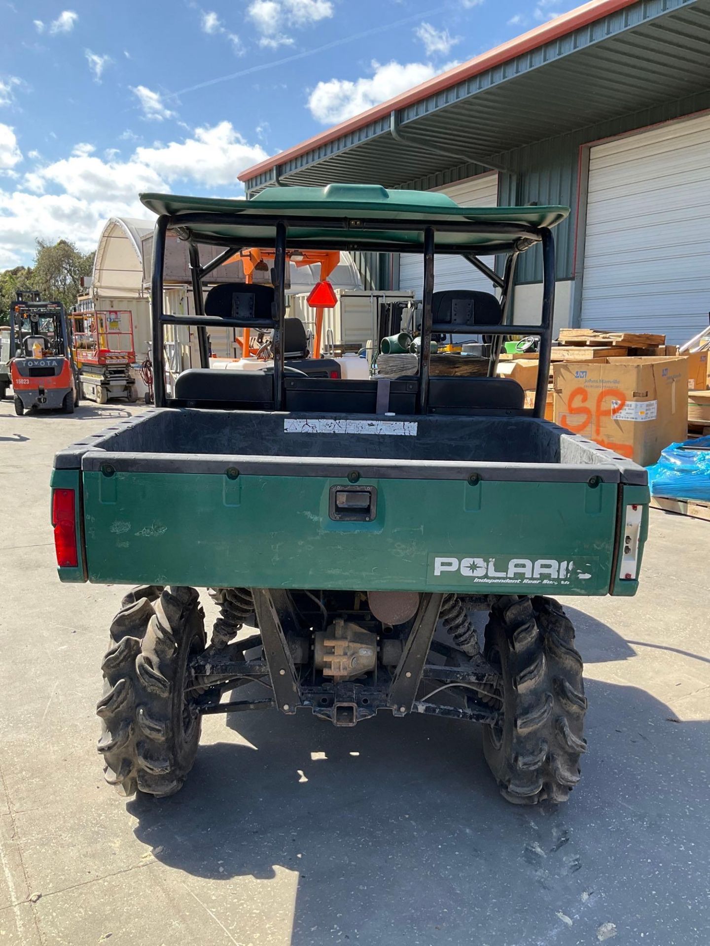 POLARIS RANGER UTV, GAS POWERED, MANUAL DUMP BED , HITCH, BILL OF SALE ONLY , RUNS & DRIVES - Image 4 of 12