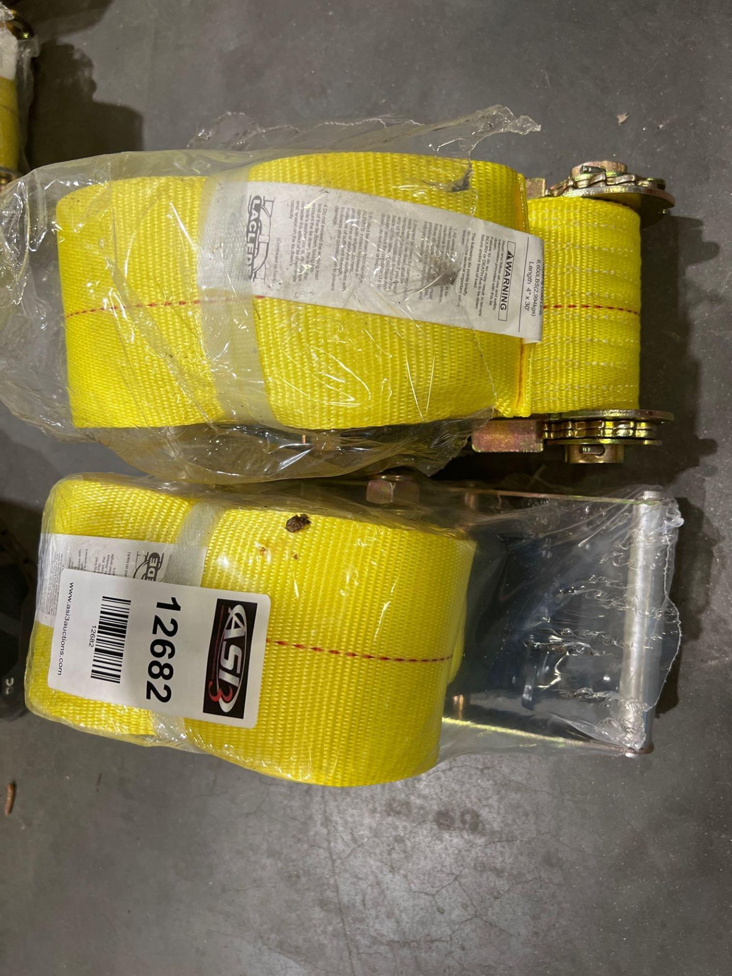 QTY 2) 4"x30' HEAVY-DUTY RATCHET STRAPS, RATED FOR 15,000 LBS EACH STRAP - Image 2 of 3