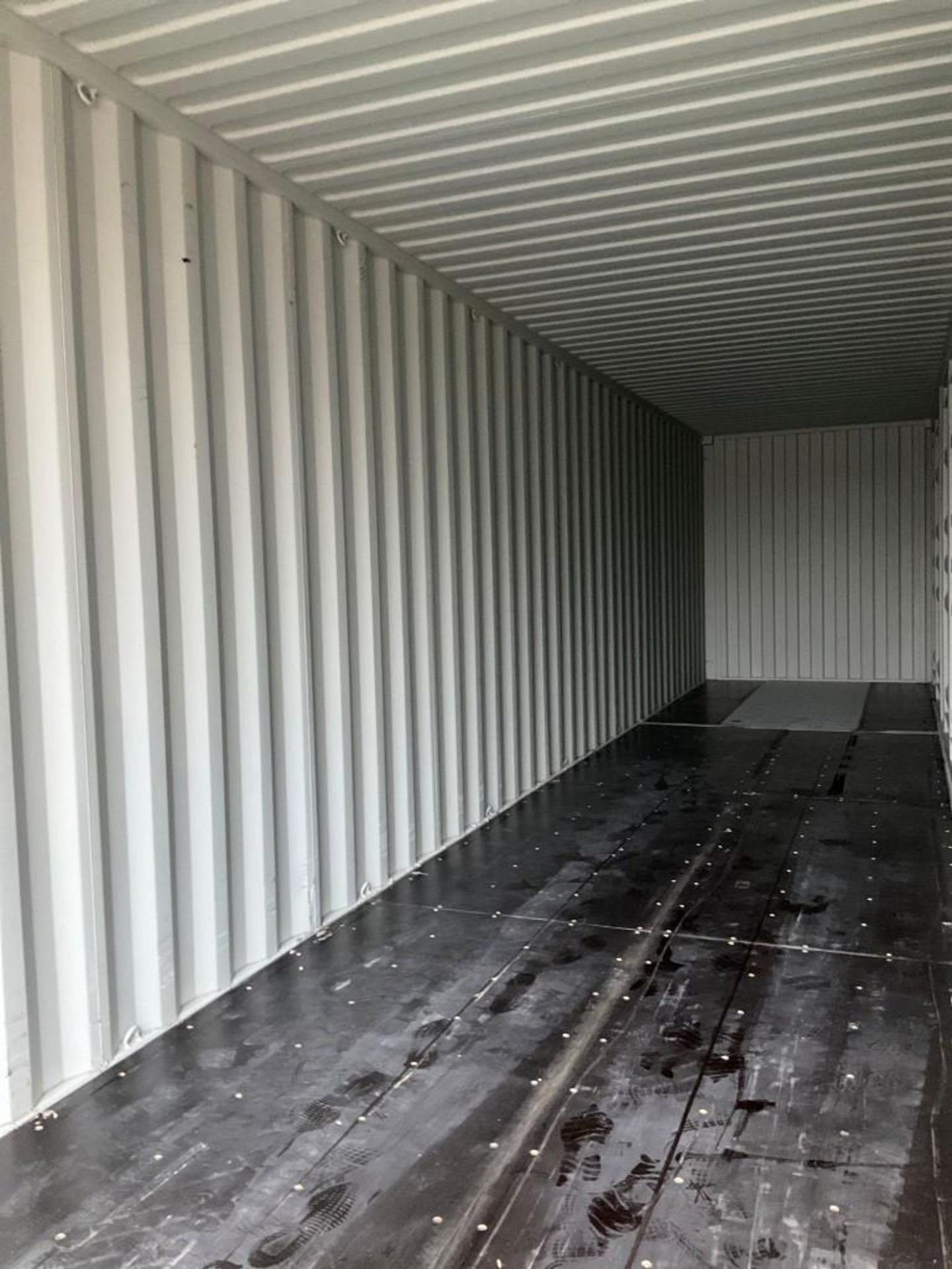 2022 STORAGE 40' CONTAINER WITH 4 SIDE DOORS AND 1 END DOOR - Image 5 of 5