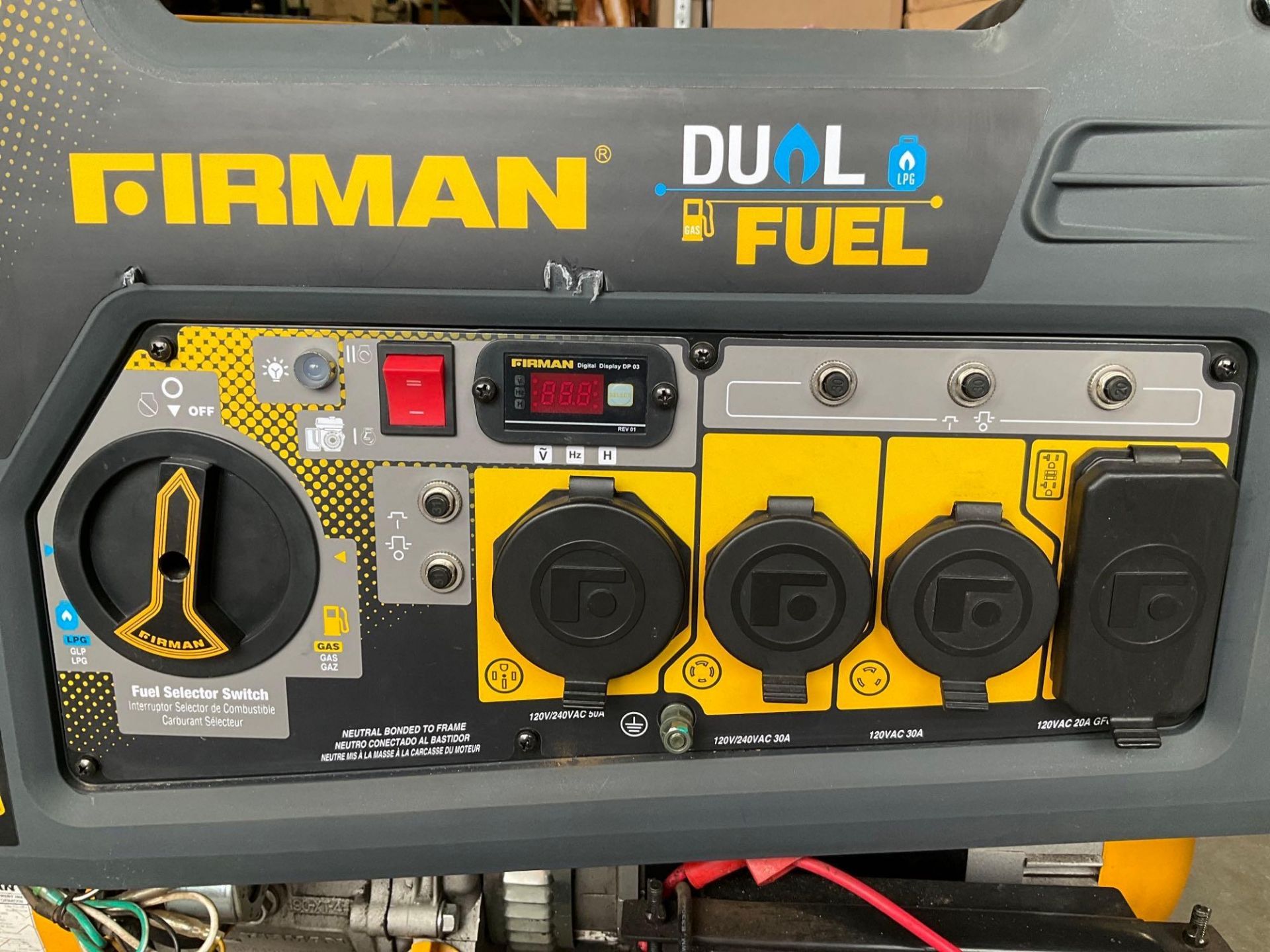 UNUSED FIRMAN DUEL FUEL GENERATOR MODEL HO7552 REV 1 WITH FIRMAN 439cc OHV MOTOR, SINGLE PHASE, APPR - Image 10 of 14