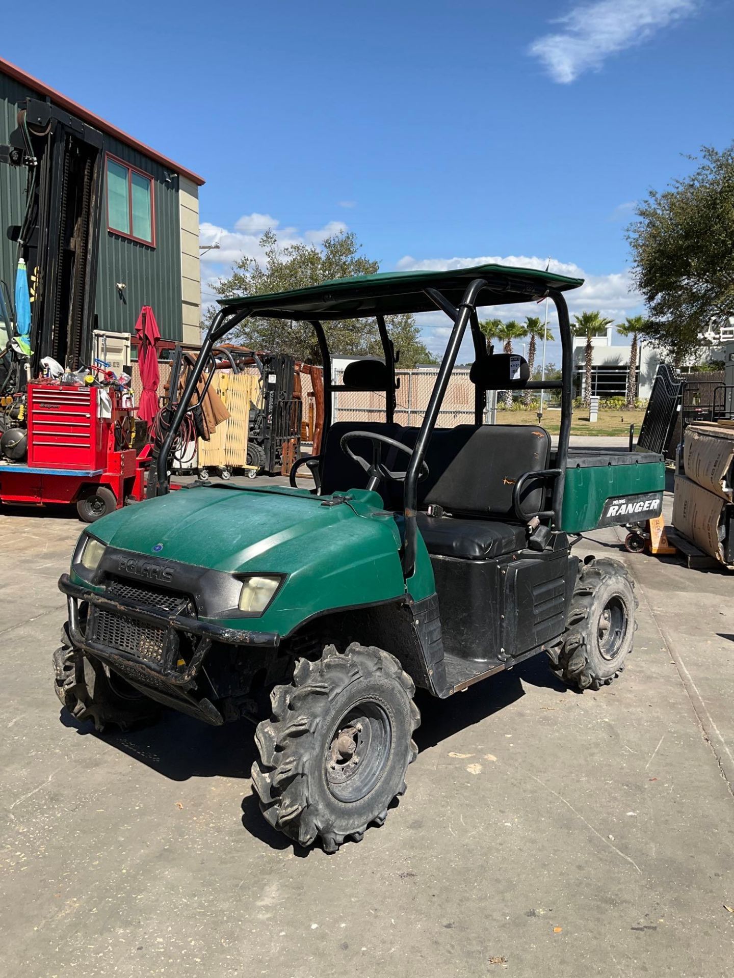 POLARIS RANGER UTV, GAS POWERED, MANUAL DUMP BED , HITCH, BILL OF SALE ONLY , RUNS & DRIVES