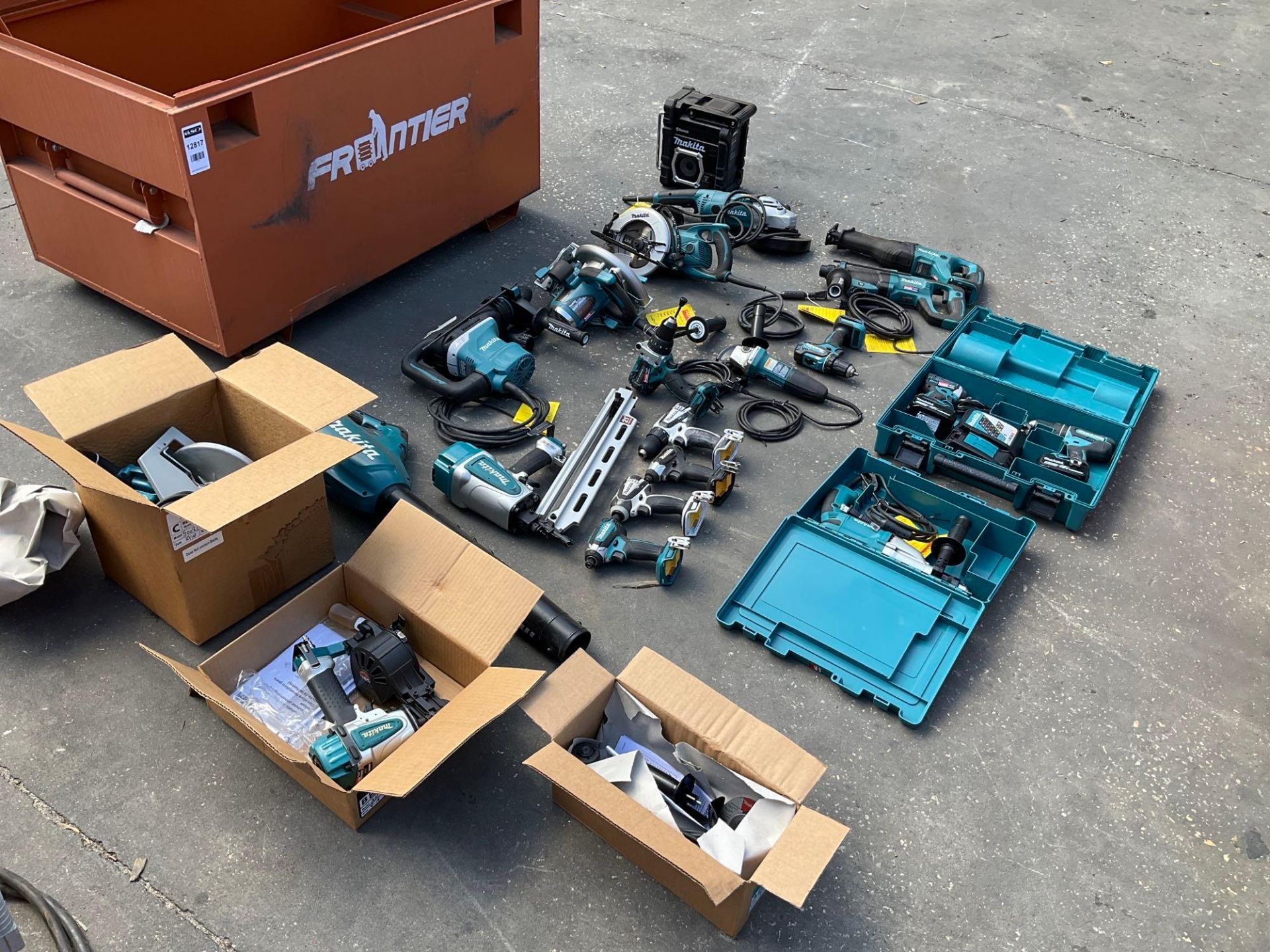 FRONTIER JOB BOX LOADED W/MAKITA TOOLS,( 22) MAKITA TOOLS INCLUDED, TOOLS RECONDITIONED