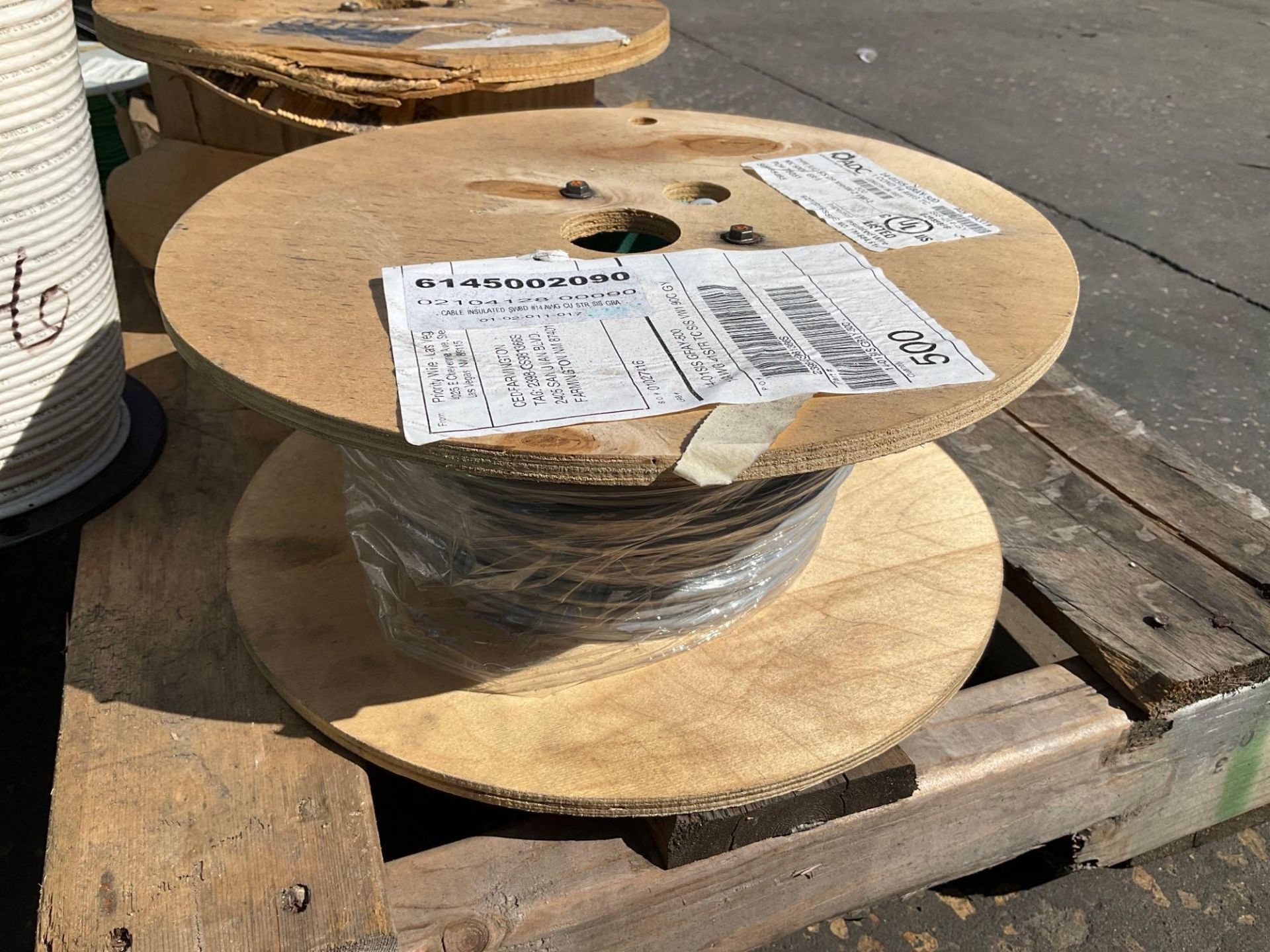 PALLET OF ASSORTED WIRES ON SPOOLS , APPROX 13 SPOOLS TOTAL - Image 10 of 11