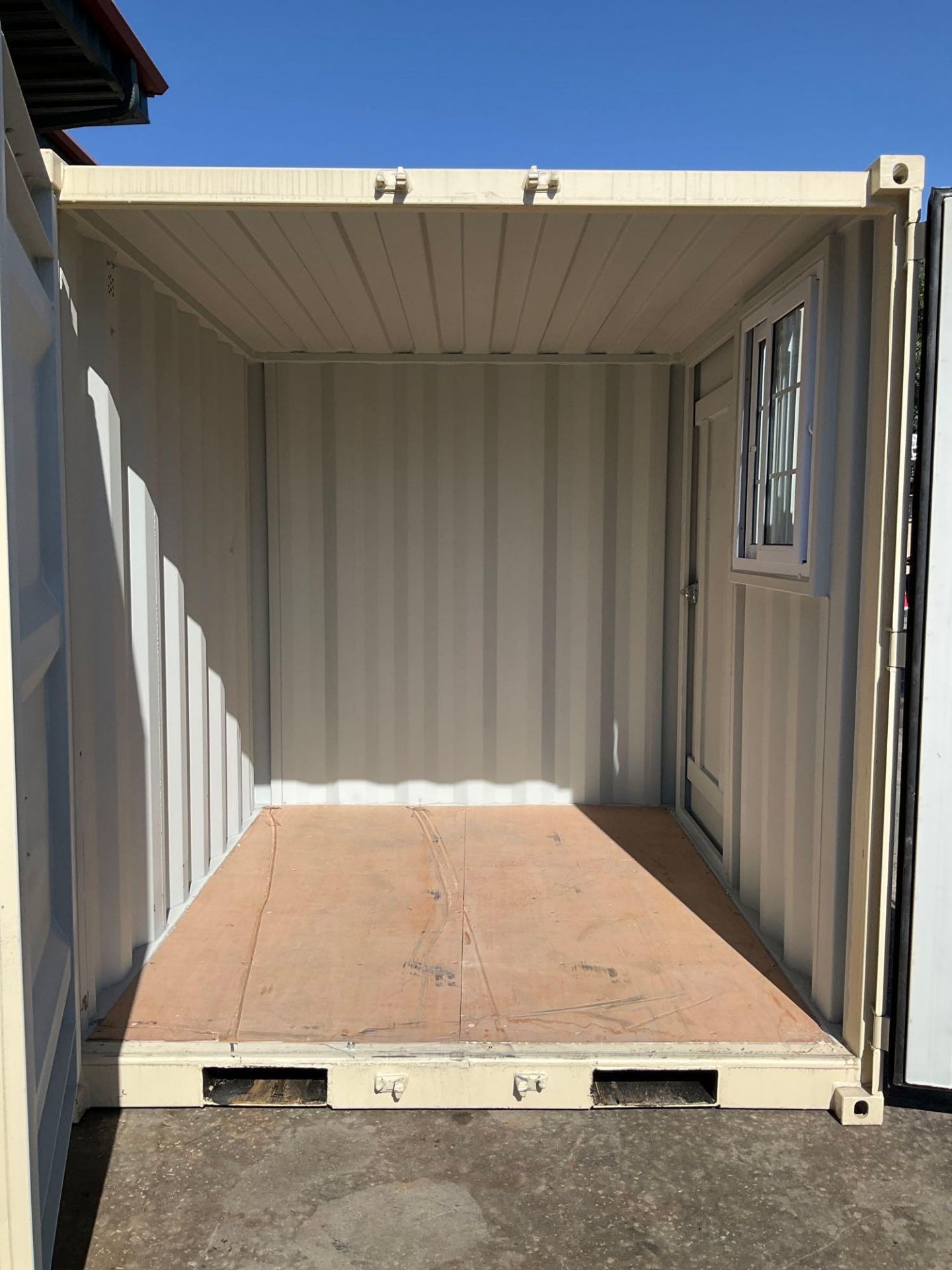 UNUSED 8' OFFICE / STORAGE CONTAINER, FORK POCKETS WITH SIDE DOOR ENTRANCE & SIDE WINDOW, APPROX 86' - Image 10 of 10