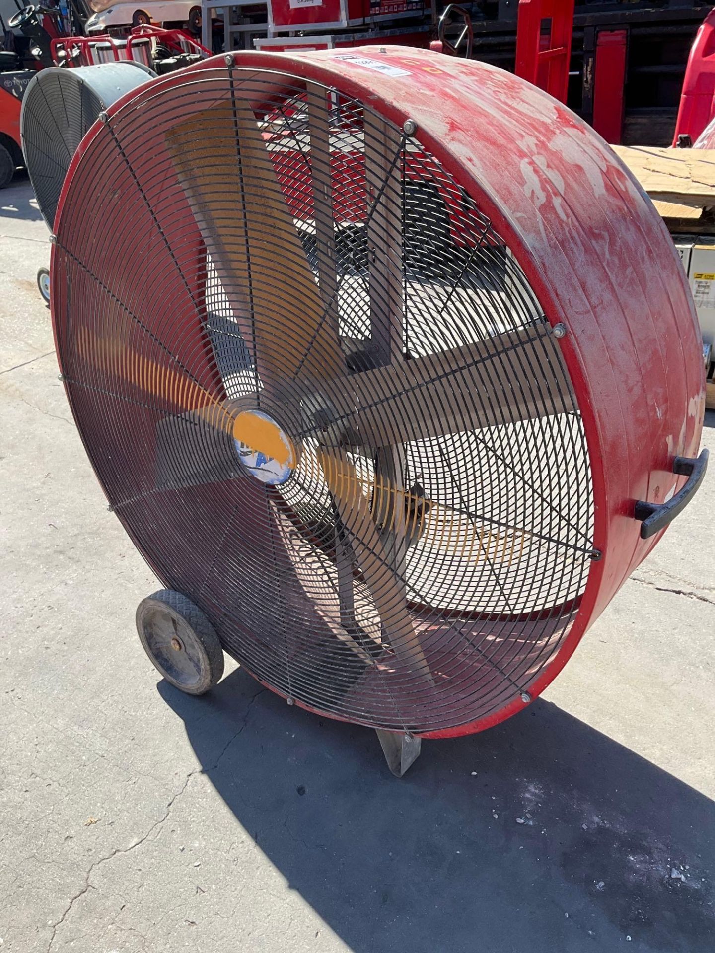 VENTAMATIC MAXX AIR CIRCULATOR FAN ON WHEELS , ELECTRIC, POWERS ON