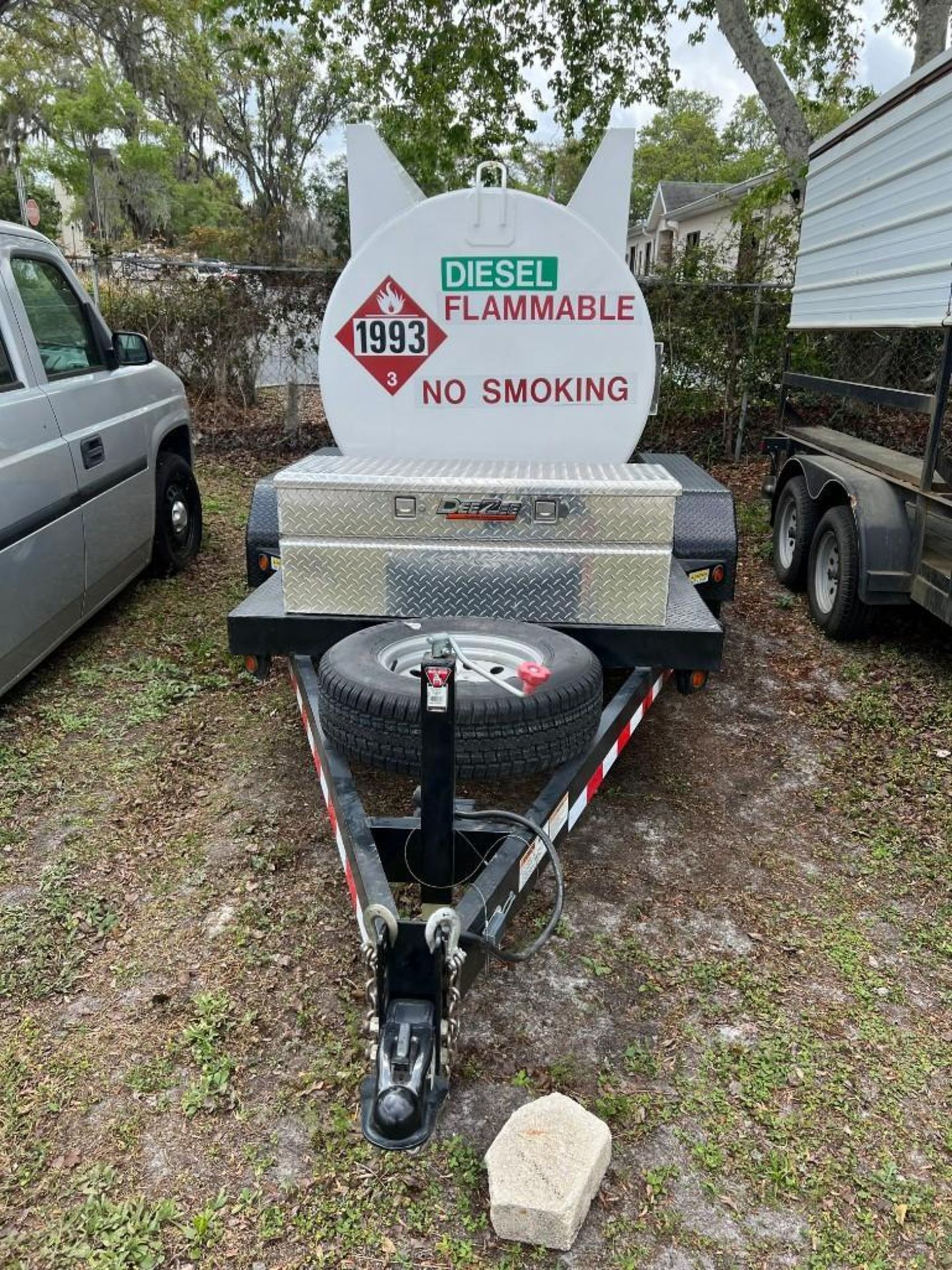 2016 SUPERIOR STEEL DIESEL FUEL TANK TRAILER, APPROX 7000 GVWR, TRL APPROX 12FT LONG,  APPROX 500 GA - Image 7 of 17