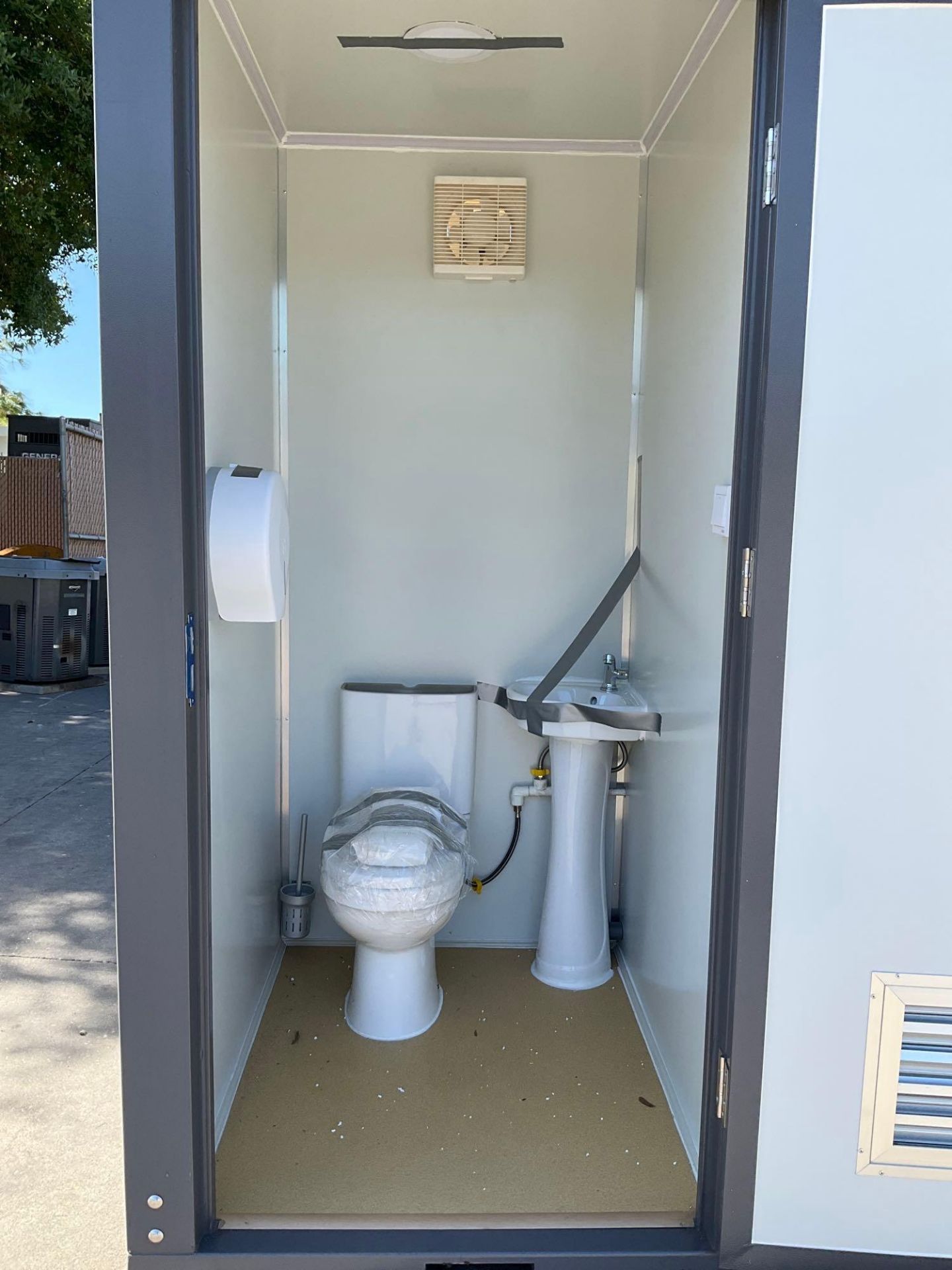 UNUSED PORTABLE DOUBLE BATHROOM UNIT, 2 STALLS, ELECTRIC & PLUMBING HOOK UP WITH EXTERIOR PLUMBING C - Image 12 of 12