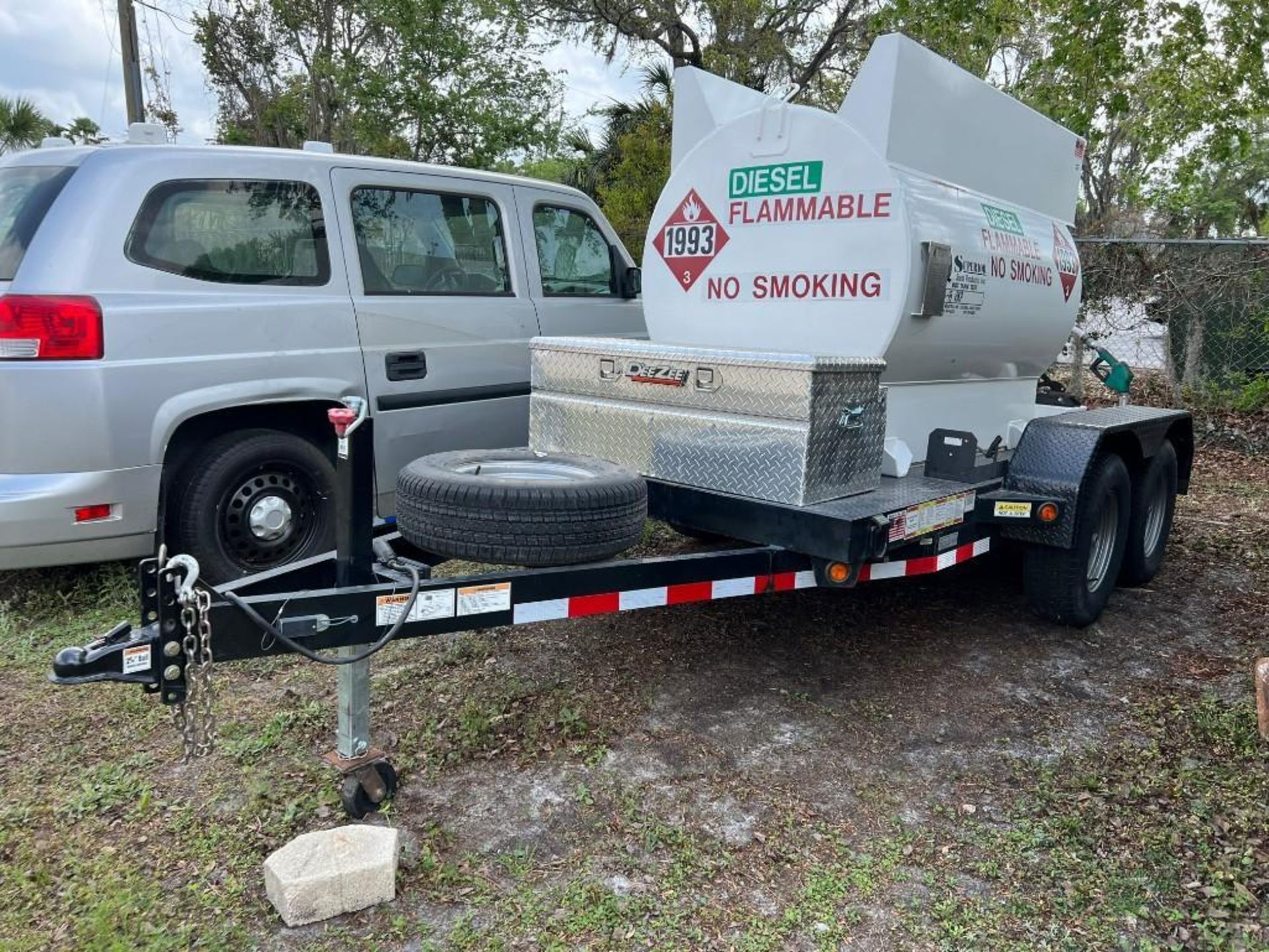 2016 SUPERIOR STEEL DIESEL FUEL TANK TRAILER, APPROX 7000 GVWR, TRL APPROX 12FT LONG,  APPROX 500 GA - Image 5 of 17