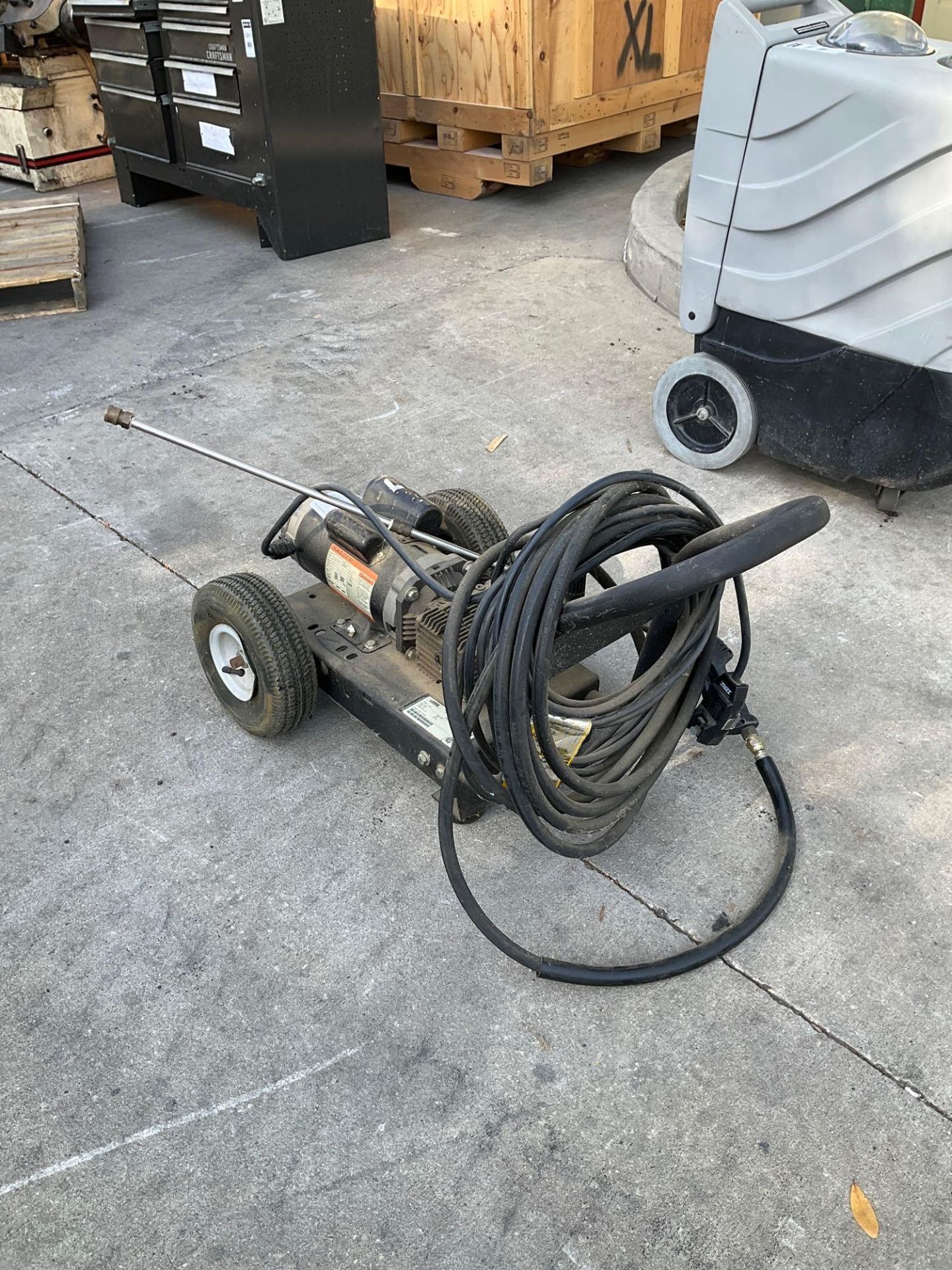 LANDA PRESSURE WASHER MODEL PDE 2-1100 WITH BALDOR COMMERCIAL MOTOR, APPROX 120V, PHASE 1, APPROX 10 - Image 3 of 12