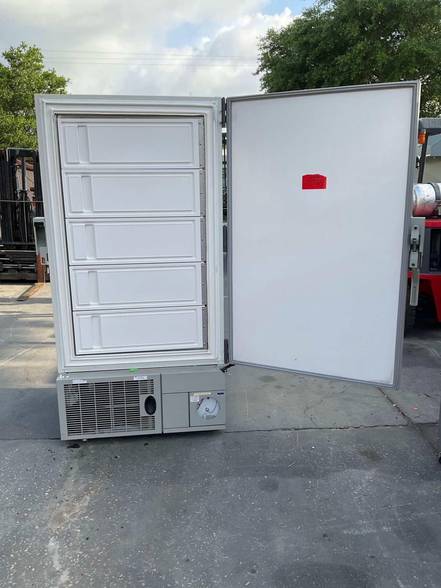 THERMO ELECTRON CORPORATION FREEZER MODEL ULT2186-9-D40, 208/230 VOLTS, 10 AMPS, 60 HZ, 1 PHASE,APPR - Image 10 of 11