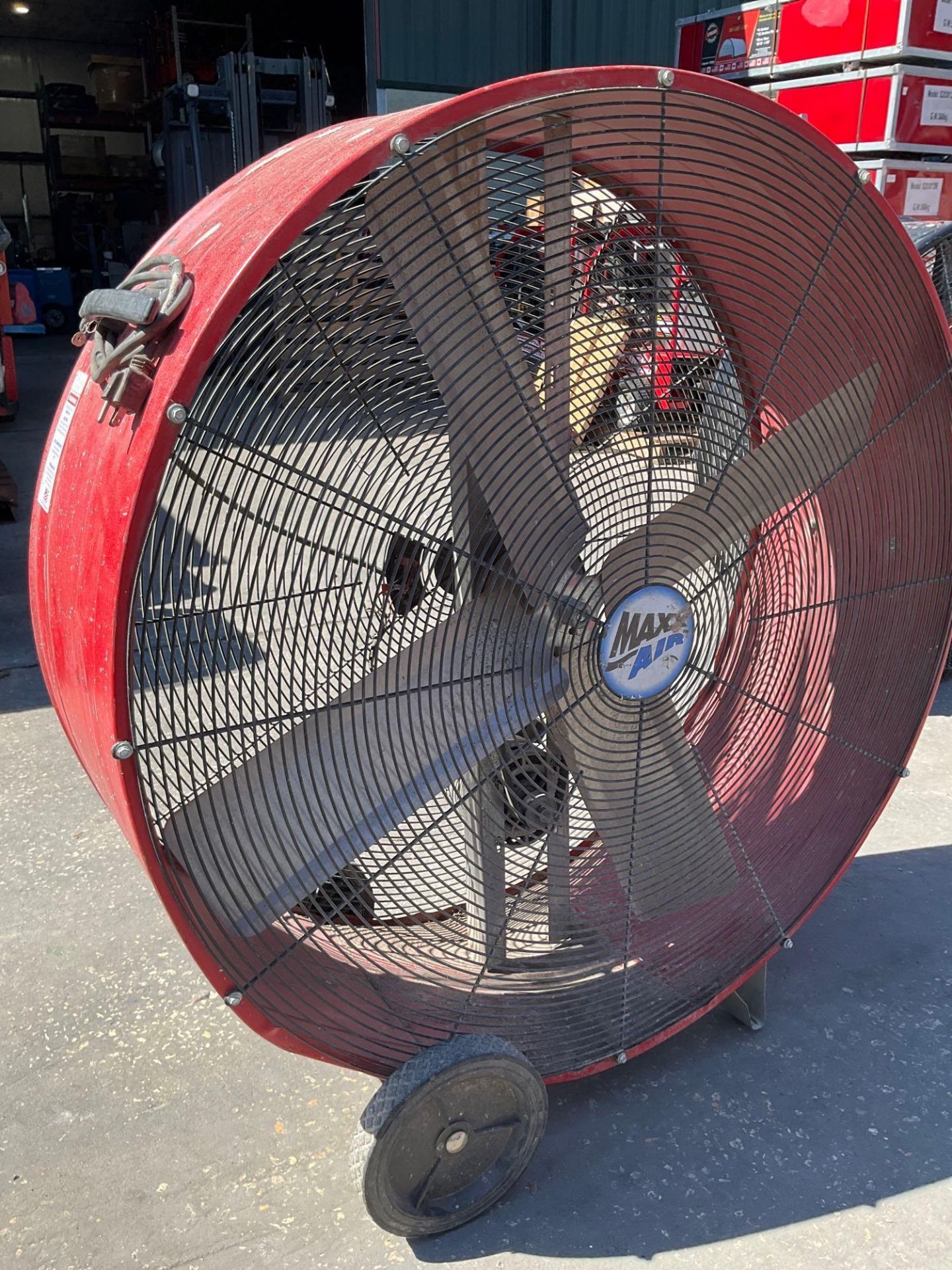 MAXX AIR BARREL FAN ON WHEELS , ELECTRIC, POWERS ON