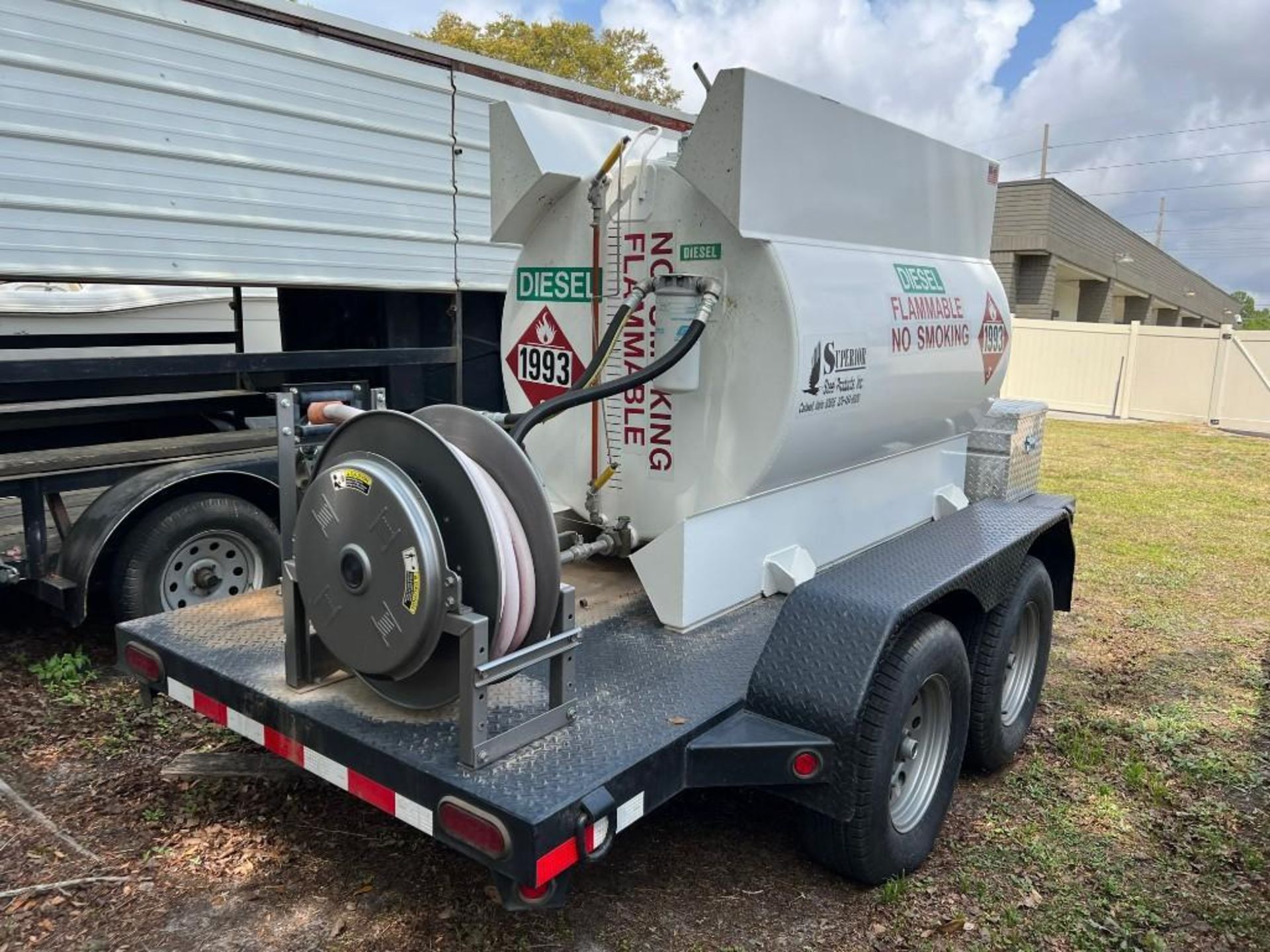 2016 SUPERIOR STEEL DIESEL FUEL TANK TRAILER, APPROX 7000 GVWR, TRL APPROX 12FT LONG,  APPROX 500 GA - Image 3 of 17