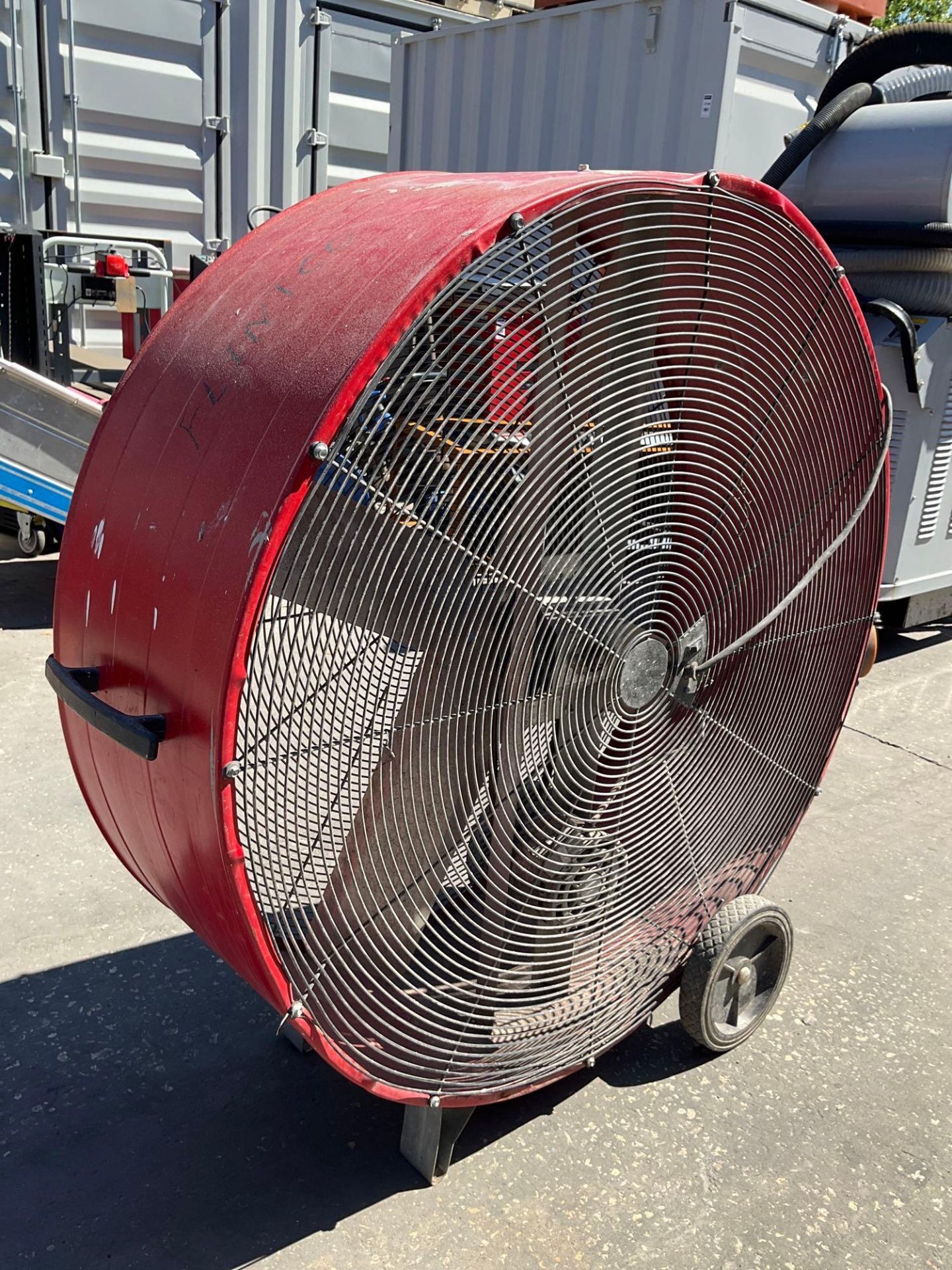 MAXX AIR BARREL FAN ON WHEELS , ELECTRIC, POWERS ON - Image 3 of 4