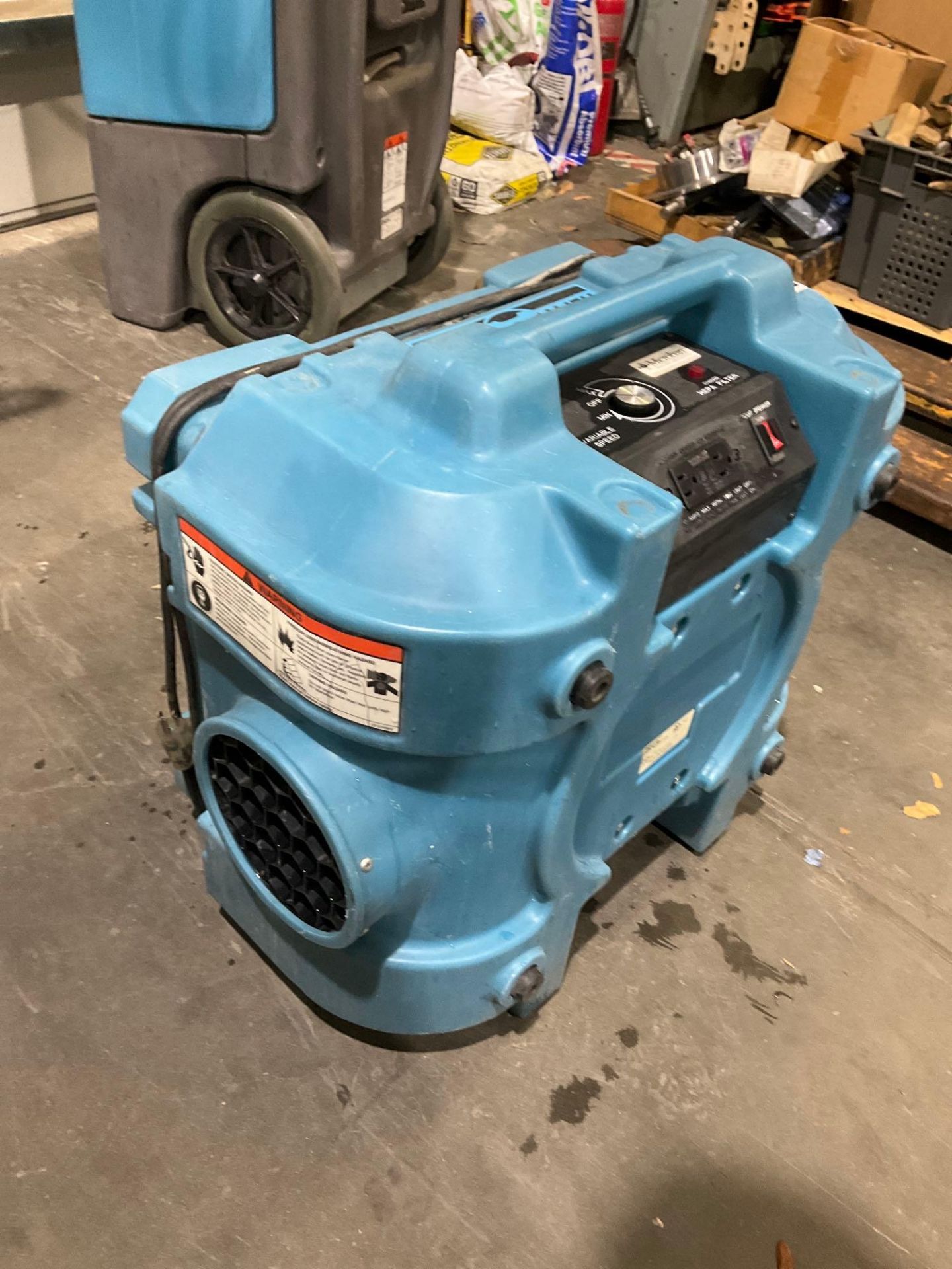 DRIEAZ DEFENDAIR HEPA 500 PORTABLE AIR SCRUBBER MODEL F284, ELECTRIC, APPROX 115 VOLTS - Image 5 of 8