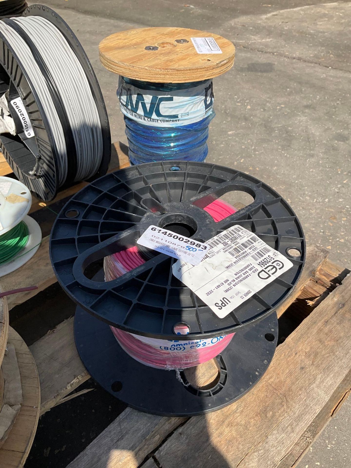 PALLET OF ASSORTED WIRES ON SPOOLS , APPROX 13 SPOOLS TOTAL - Image 11 of 11