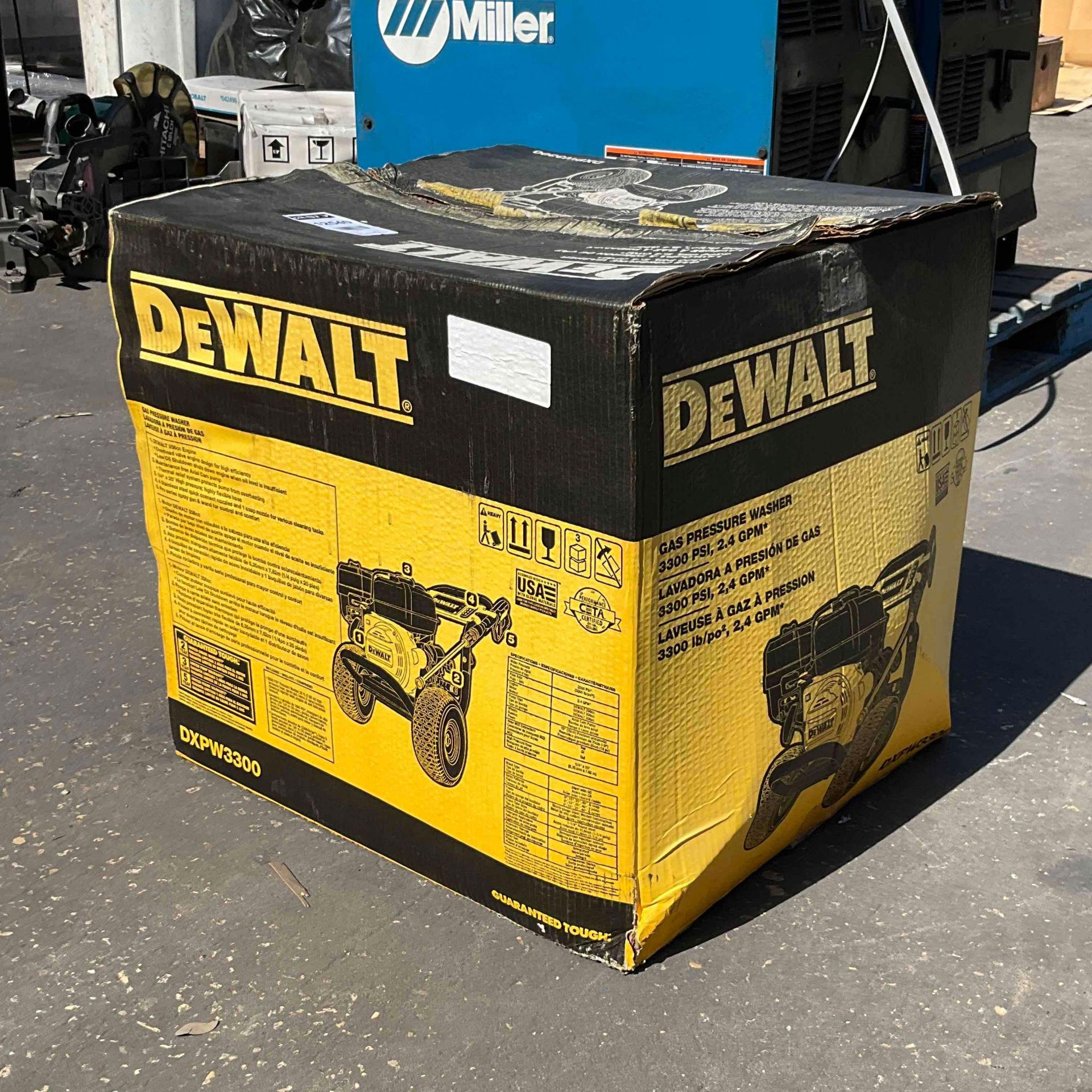 UNUSED DEWALT 3300PSI 2.4 GPM GAS PRESSURE WASHER MODEL DXPW3300 - Image 2 of 8