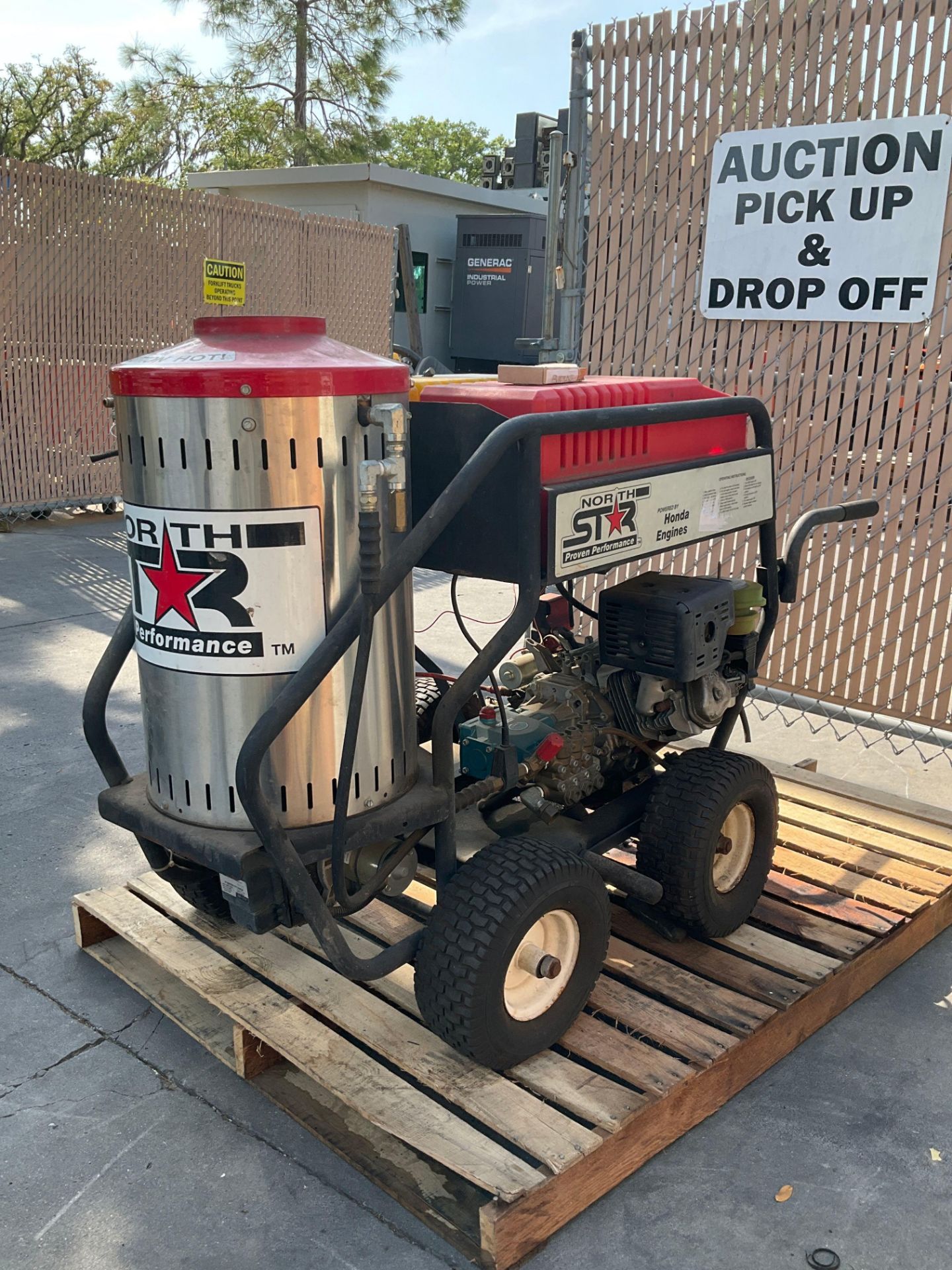 NORTH STAR 157310F PRESSURE WASHER, GAS POWERED, HONDA GX390 MOTOR,  APPROX 3000 PSI, APPROX 4.0 GPM