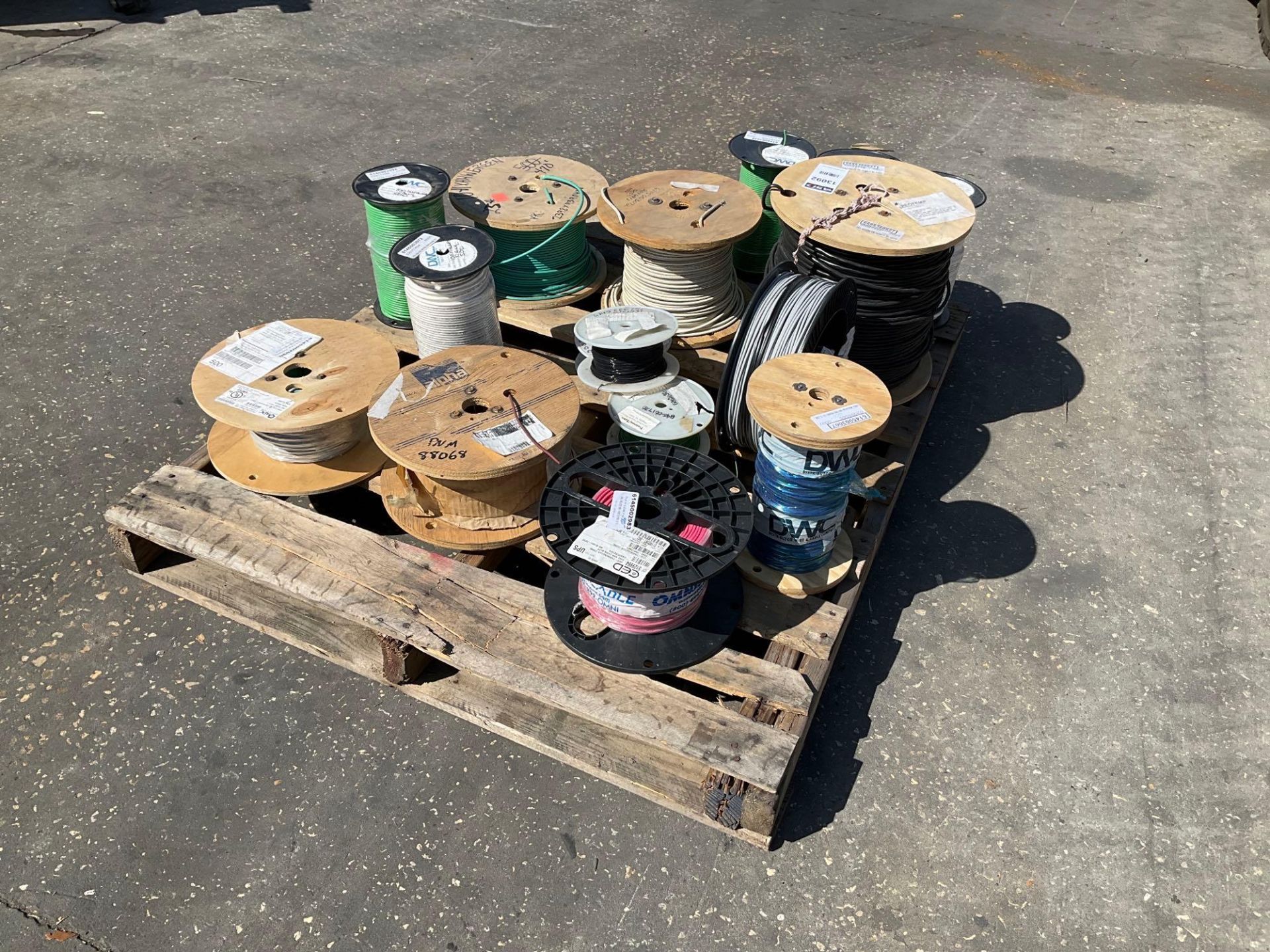 PALLET OF ASSORTED WIRES ON SPOOLS , APPROX 13 SPOOLS TOTAL - Image 3 of 11