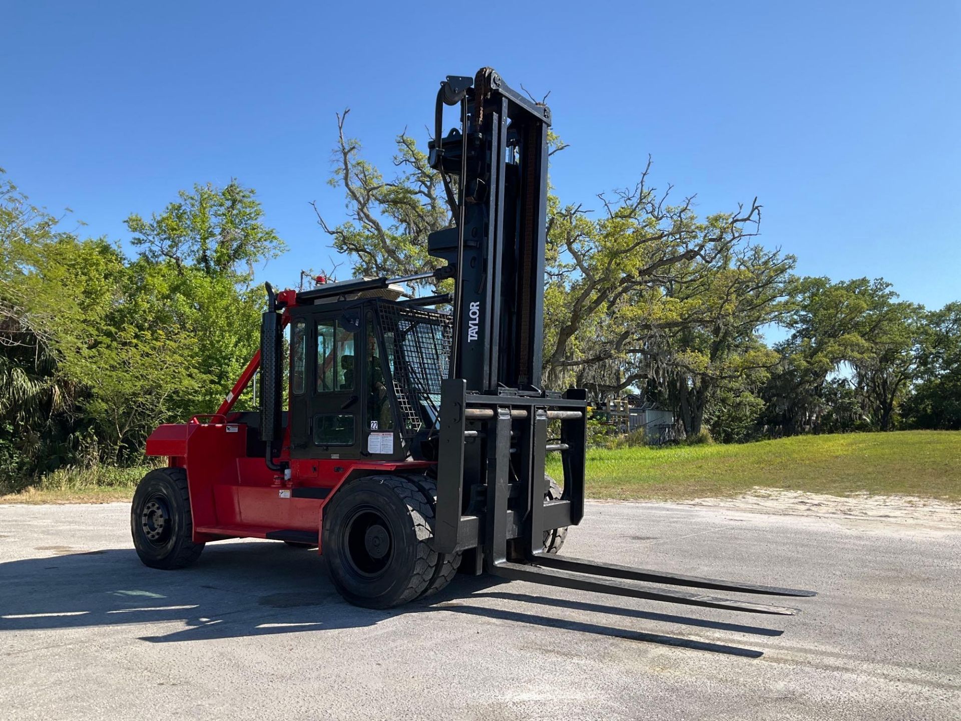 TAYLOR FORKLIFT MODEL T-300M, DIESEL, DOUBLE ENTRY ENCLOSED CAB, APPROX MAX CAPACITY 30,000LBS - Image 7 of 15