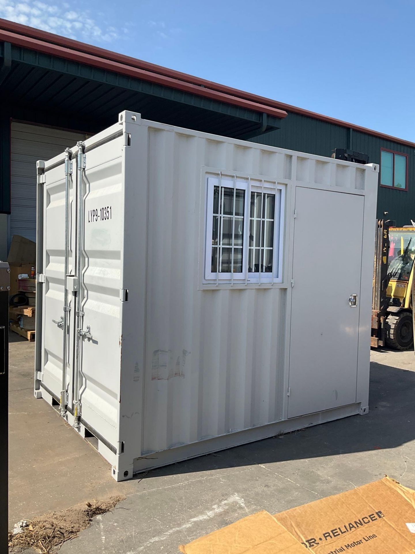 9' OFFICE / STORAGE CONTAINER, FORK POCKETS WITH SIDE DOOR ENTRANCE & SIDE WINDOW, APPROX 99'' T x 8 - Image 6 of 11