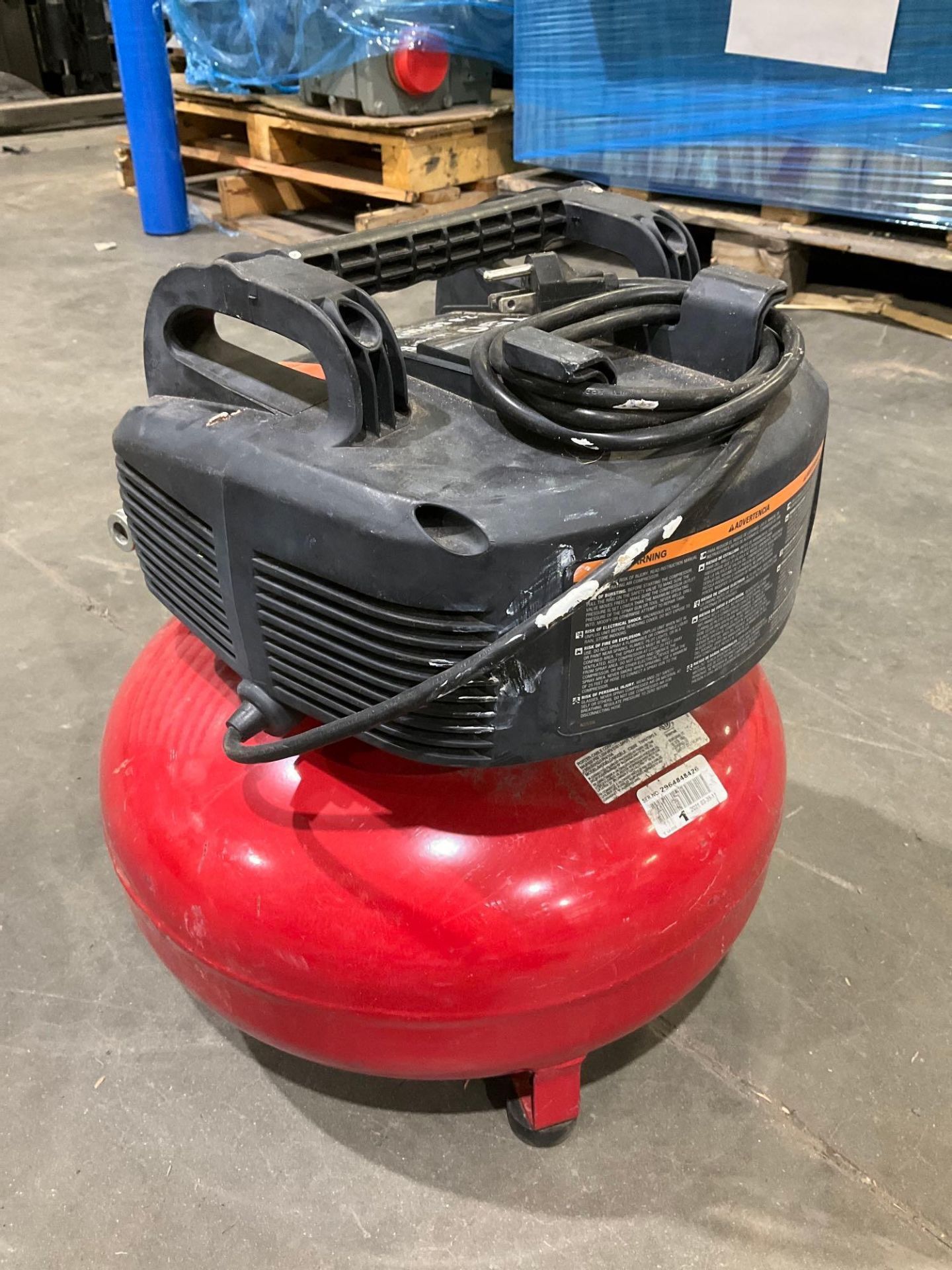 PORTER CABLE 6 GAL 150 PSI PORTABLE ELECTRIC PANCAKE AIR COMPRESSOR MODEL C2002 - Image 6 of 8