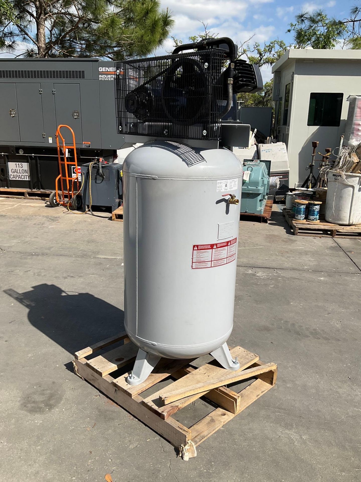 IRON HORSE AIR COMPRESSOR MODEL IHD7180V1, APPROX 80 GAL AIR TANK, APPROX 7PEAK HP - Image 4 of 11