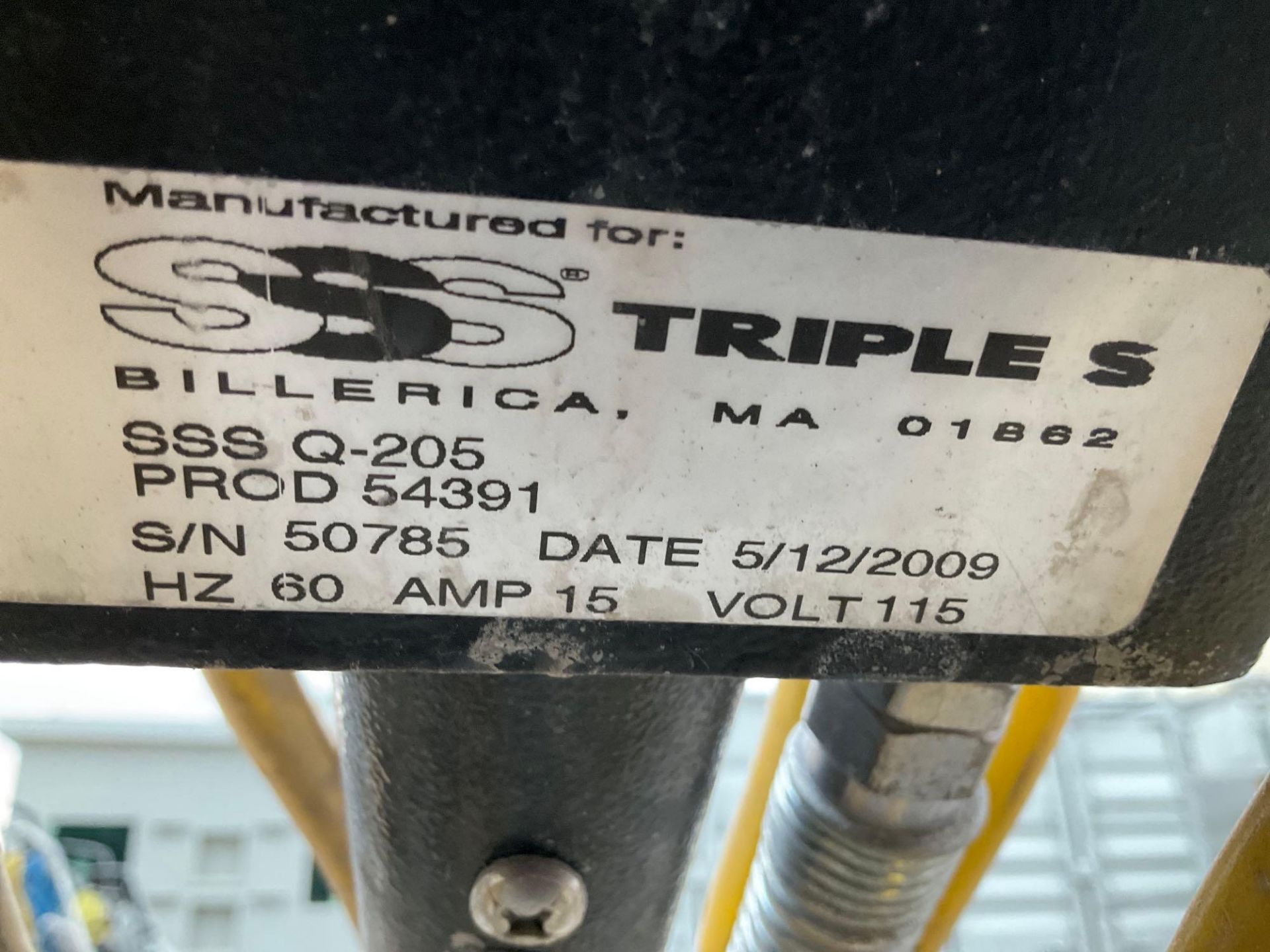 ( 2 ) SSS TRIPLE S Q-LINE FLOOR MACHINES MODEL SSS Q205, APPROX 115 VOLTS,  CONDITION UNKNOWN - Image 9 of 9