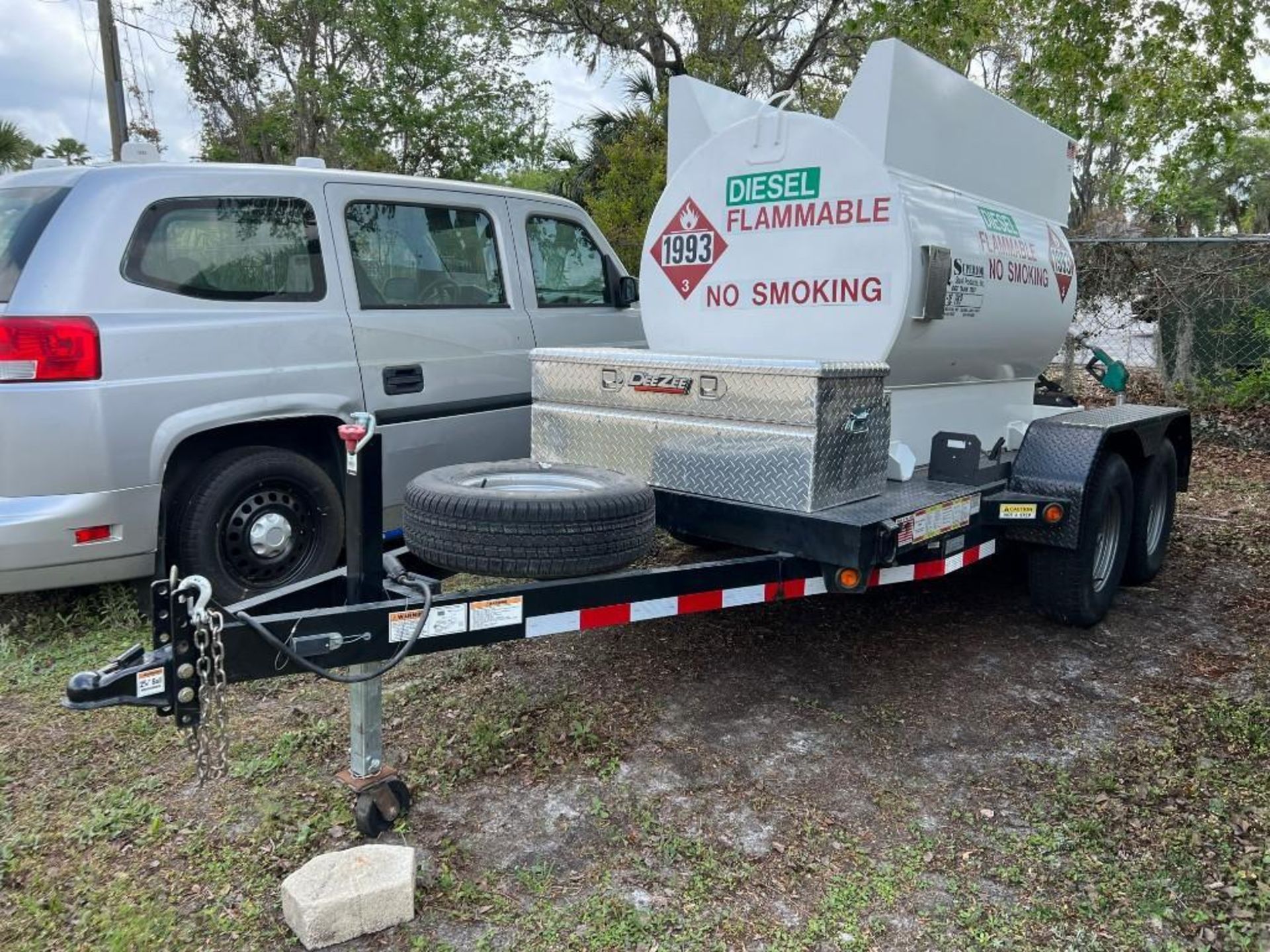 2016 SUPERIOR STEEL DIESEL FUEL TANK TRAILER, APPROX 7000 GVWR, TRL APPROX 12FT LONG,  APPROX 500 GA - Image 4 of 17