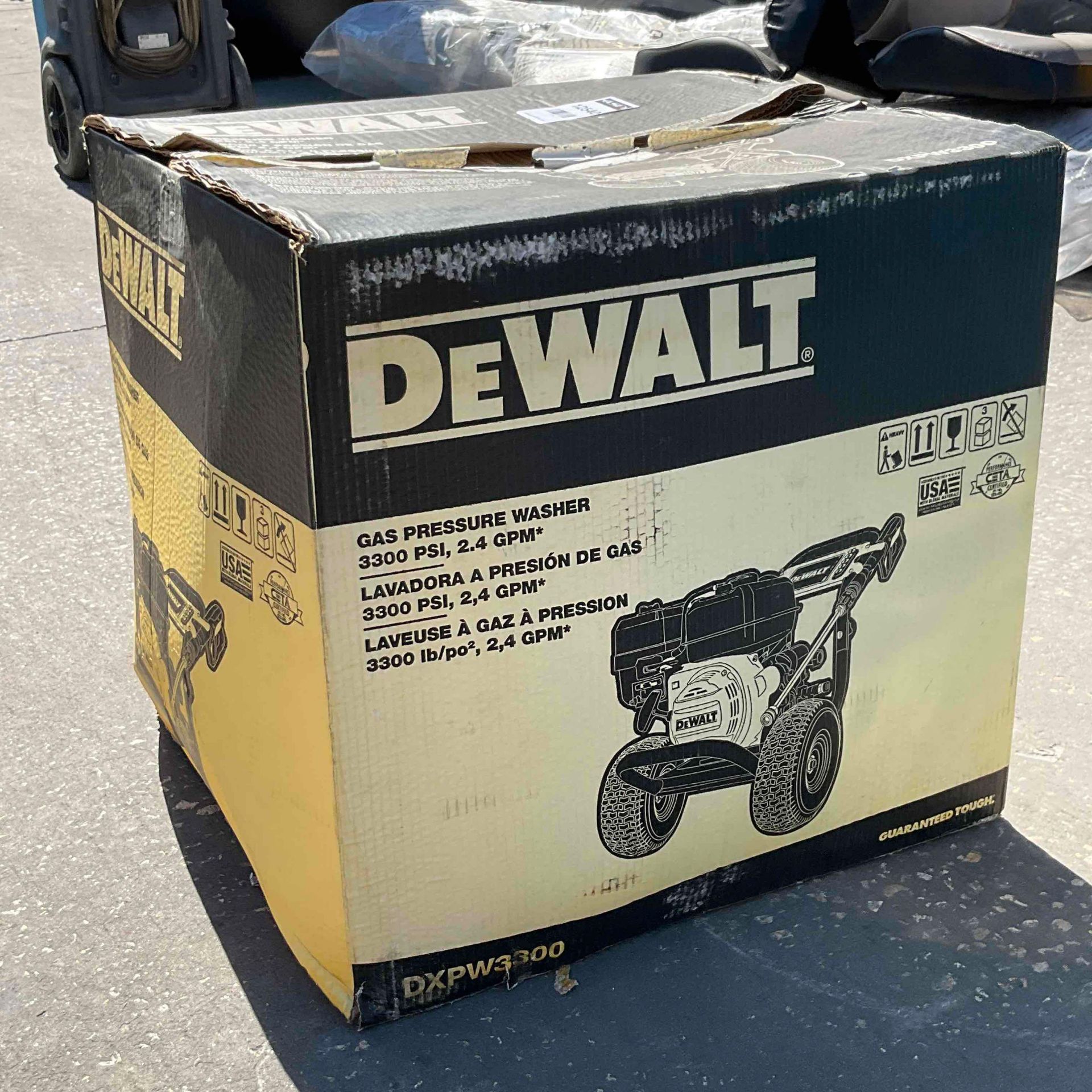 UNUSED DEWALT 3300PSI 2.4 GPM GAS PRESSURE WASHER MODEL DXPW3300 - Image 4 of 8