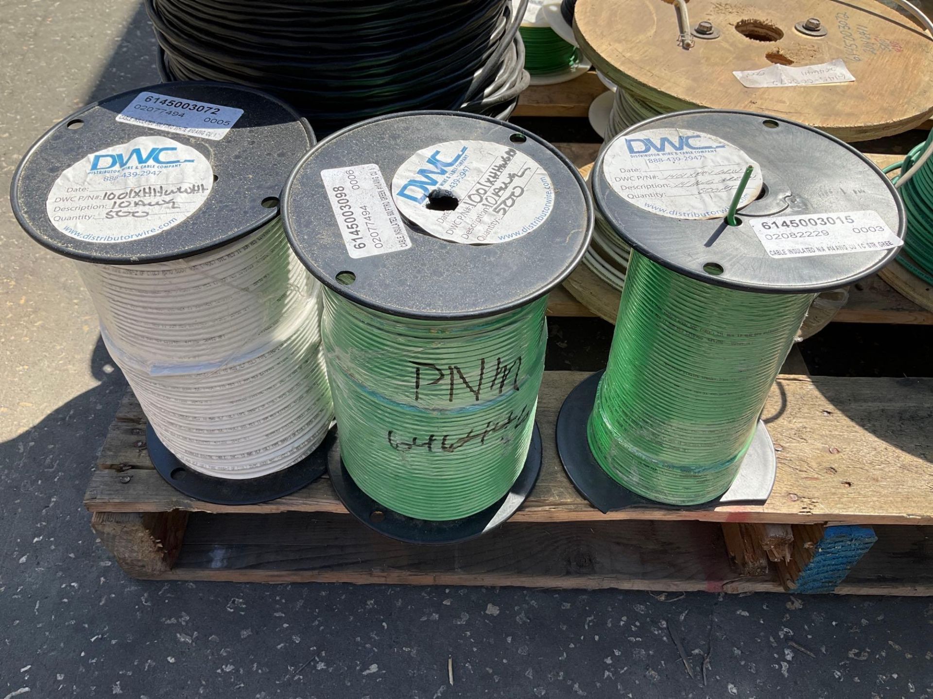 PALLET OF ASSORTED WIRES ON SPOOLS , APPROX 13 SPOOLS TOTAL - Image 5 of 11