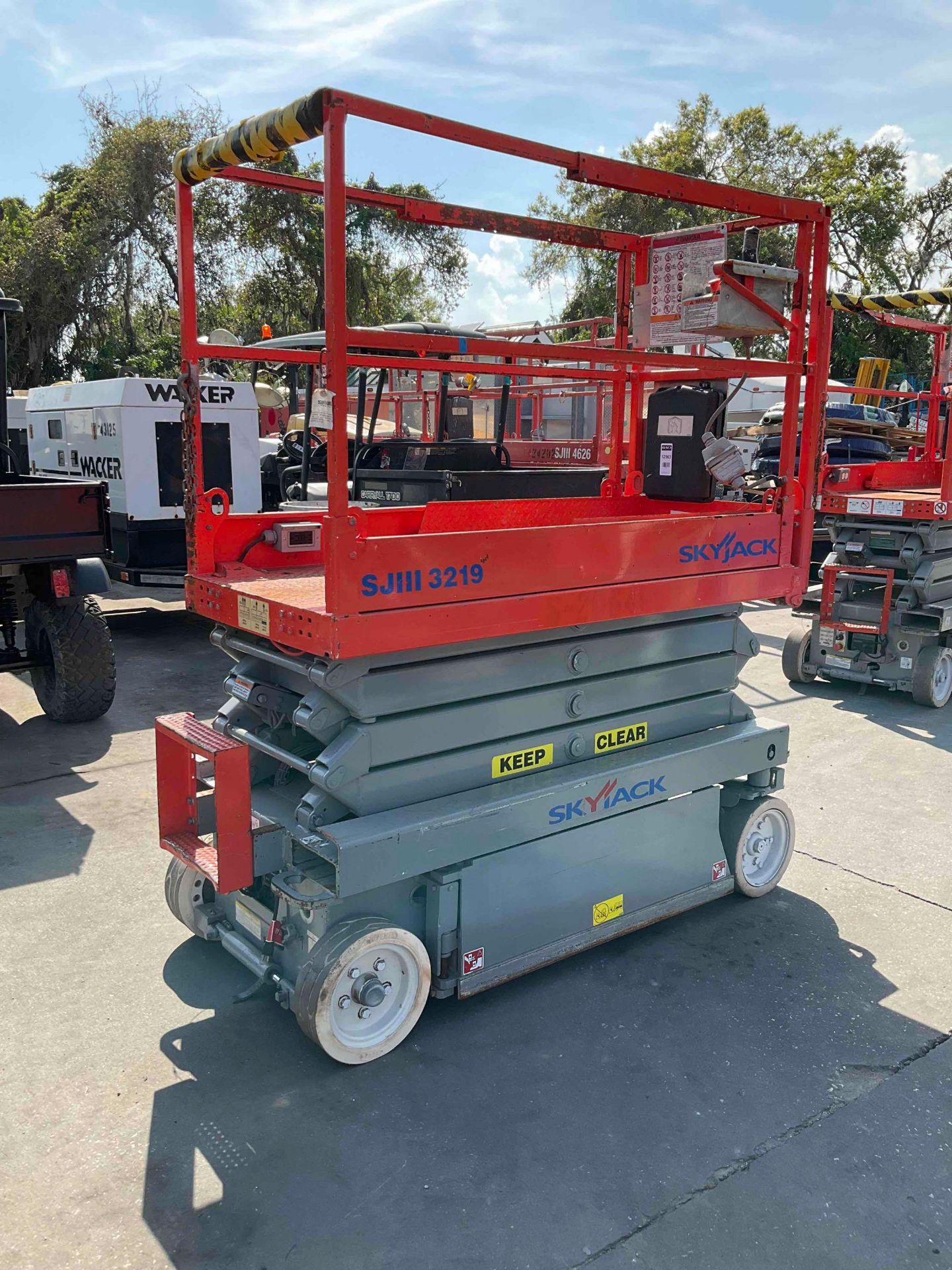 SKYJACK SCISSOR LIFT MODEL SJIII 3219, ELECTRIC, APPROX MAX PLATFORM HEIGHT 19FT, NON MARKING TIRES, - Image 2 of 13