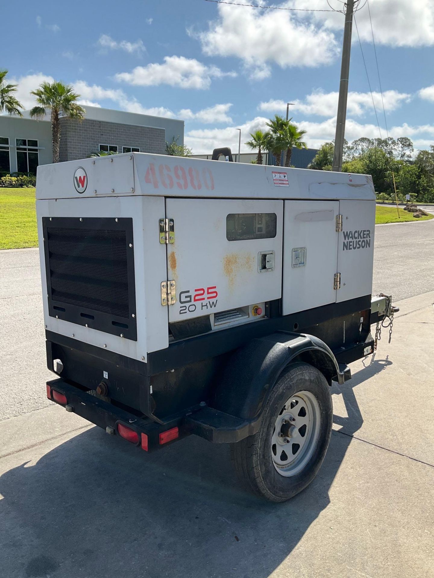 2017 WACKER NEUSON G25 20KW GENERATOR, DIESEL, ISUZU ENGINE,  TRAILER MOUNTED, APPROX PHASE 3/1, APP - Image 7 of 20