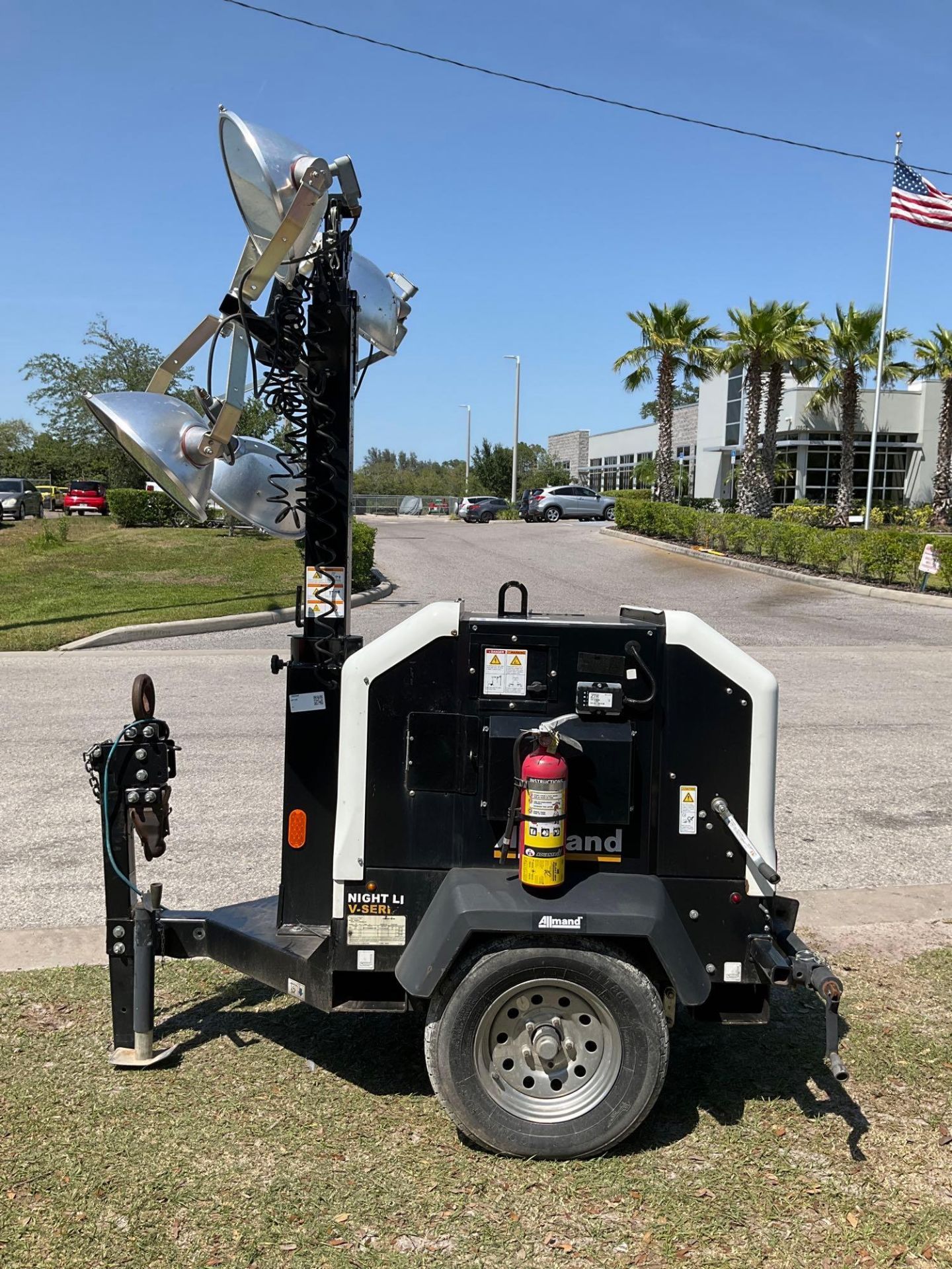 2018 ALLMAND NIGHT-LITE V-SERIES GENERATOR WITH LIGHT TOWER, DIESEL, MITSUBISHI ENGINE, TRAILER MOUN - Image 6 of 19