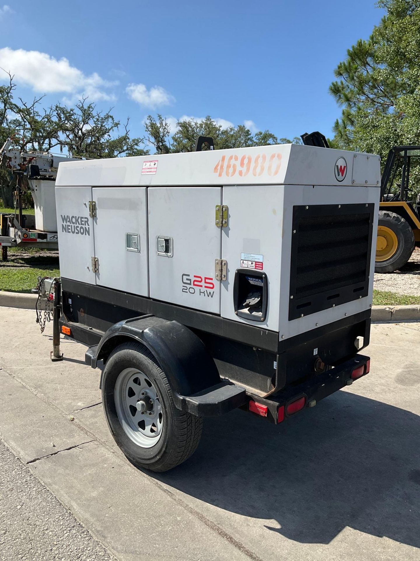 2017 WACKER NEUSON G25 20KW GENERATOR, DIESEL, ISUZU ENGINE,  TRAILER MOUNTED, APPROX PHASE 3/1, APP - Image 9 of 20