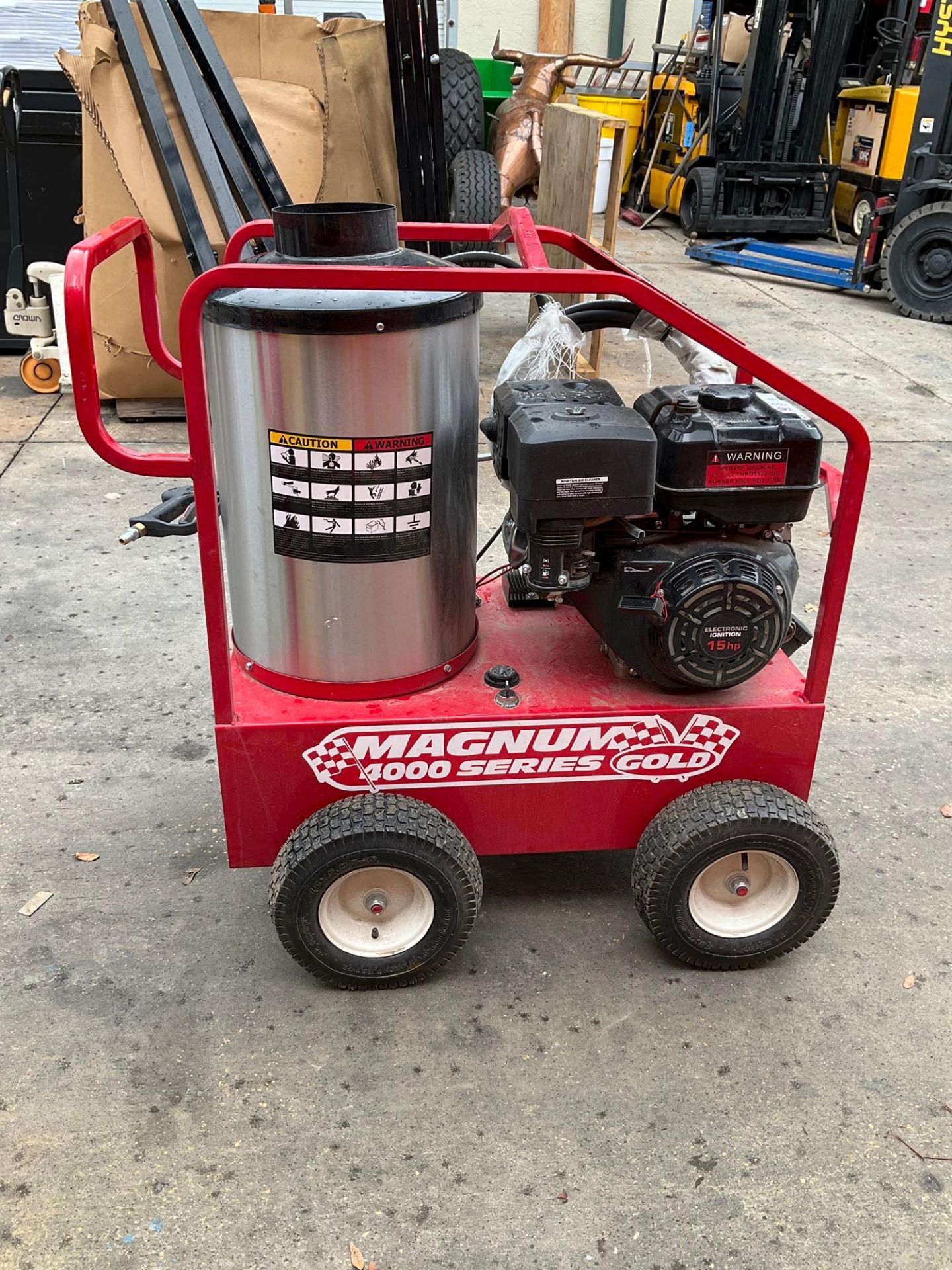 UNUSED 2023 MAGNUM 4000 SERIES GOLD HOT WATER PRESSURE WASHER,DIESEL GAS POWER, ELECTRIC START, APPR - Image 9 of 11