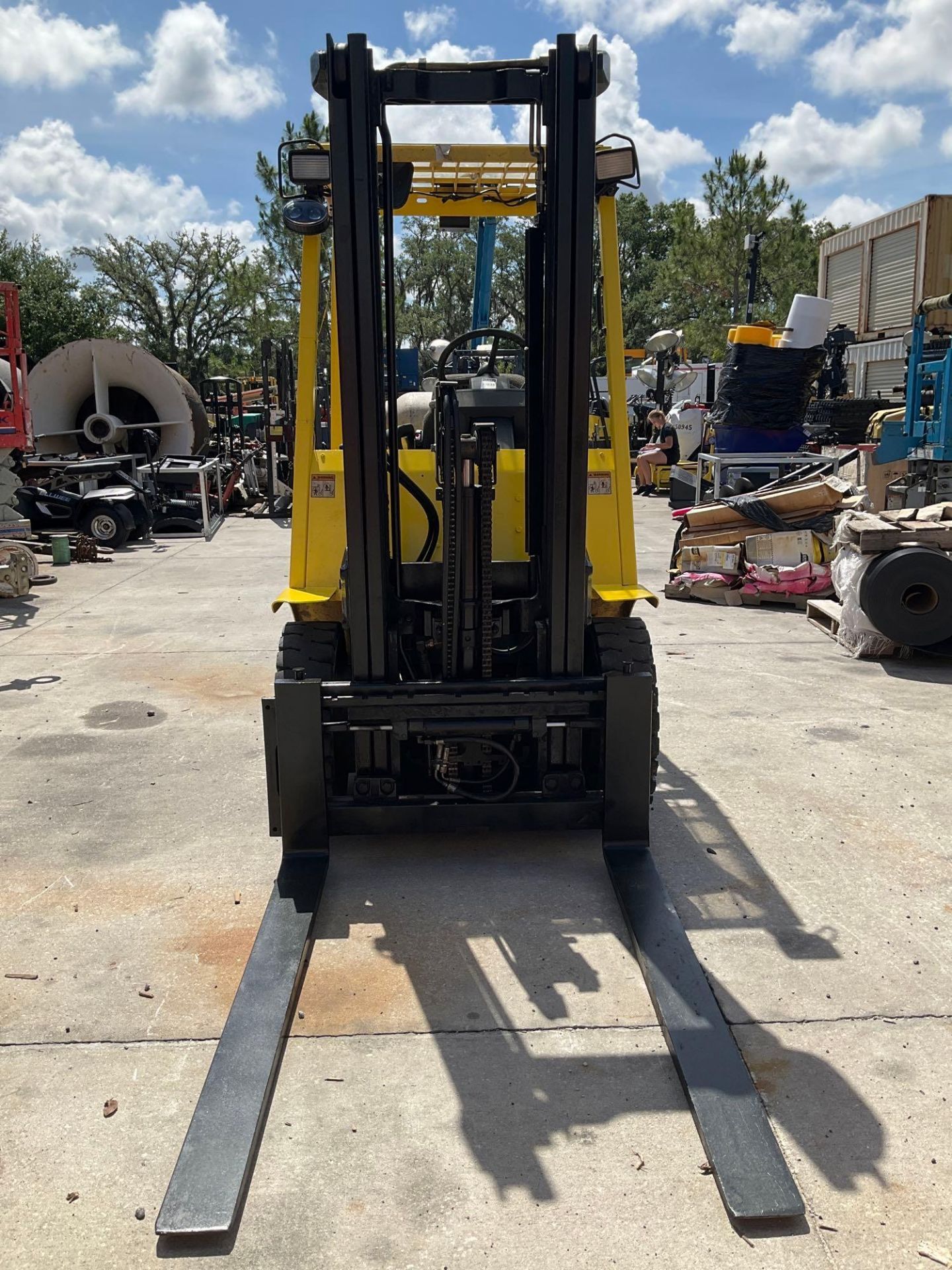 HYSTER FORKLIFT MODEL H45XM, LP POWERED, APPROX MAX HEIGHT 144in, TILT, SIDE SHIFT, RUNS AND OPERATE - Image 8 of 13