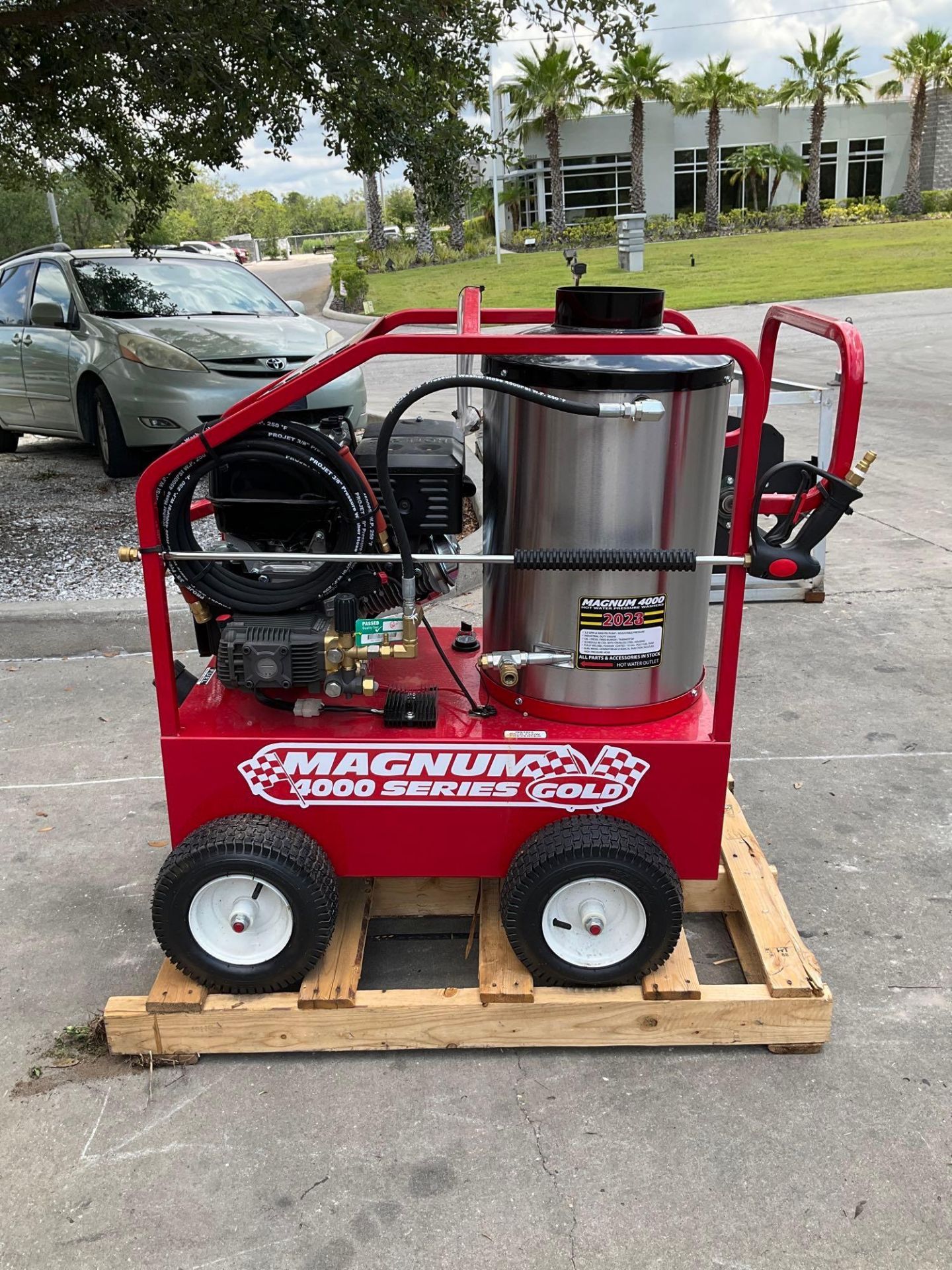 UNUSED 2023 MAGNUM 4000 SERIES GOLD HOT WATER PRESSURE WASHER,DIESEL GAS POWER, ELECTRIC START, APPR - Image 9 of 14