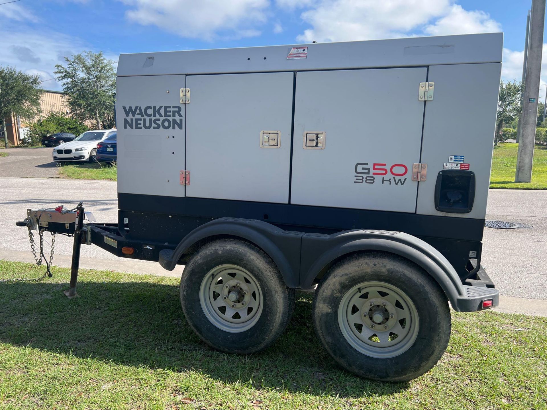 2017 WACKER NEUSON G50 DIESEL GENERATOR, DUAL AXLE TRAILER MOUNTED, 38KW, 48KVA, 1PH/3PH, 60HZ, RUNS - Image 7 of 16