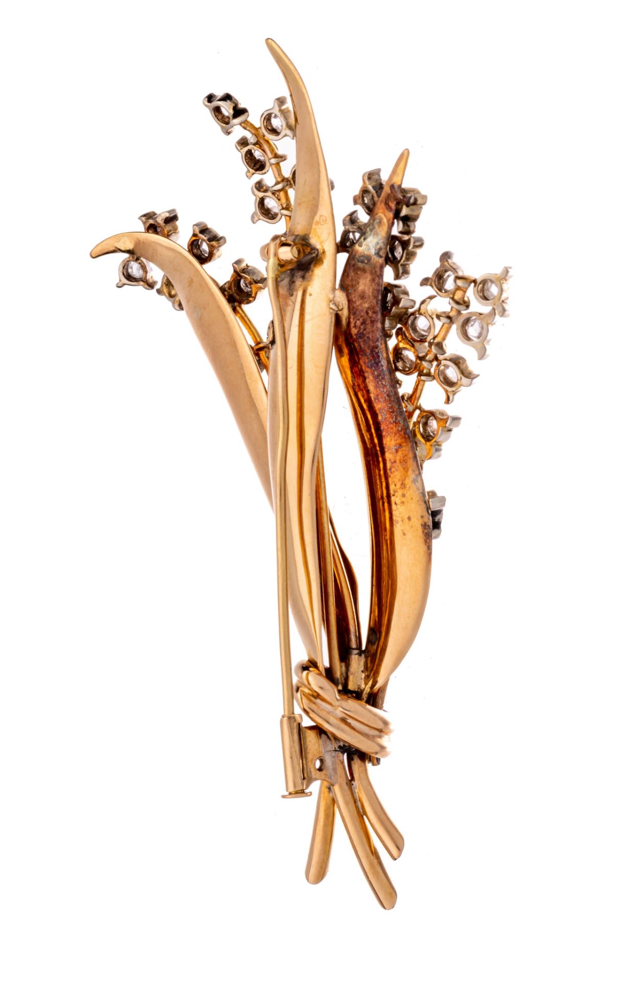 A floral-shaped 18ct yellow gold brooch, set with diamonds, H 8,7 cm - 28 g - Image 2 of 4