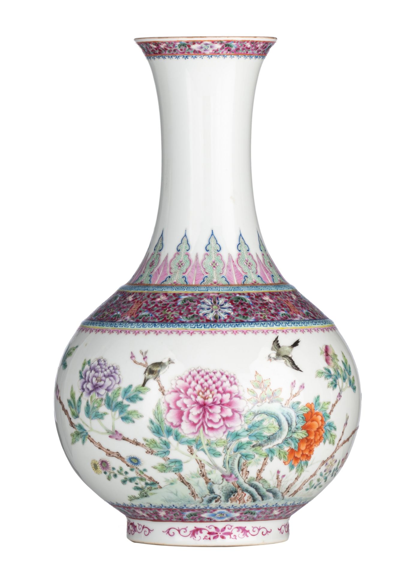 A fine Chinese famille rose 'Birds and Flowers' bottle vase, with a Qianlong mark, Republic period, - Bild 2 aus 9