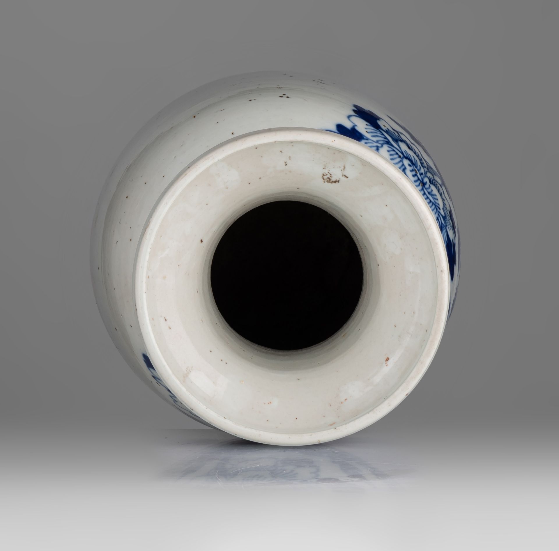 A Chinese famille rose 'Banquet' vase, and a blue and white vase, 19thC, H 59,5 - 65 cm - Image 12 of 13