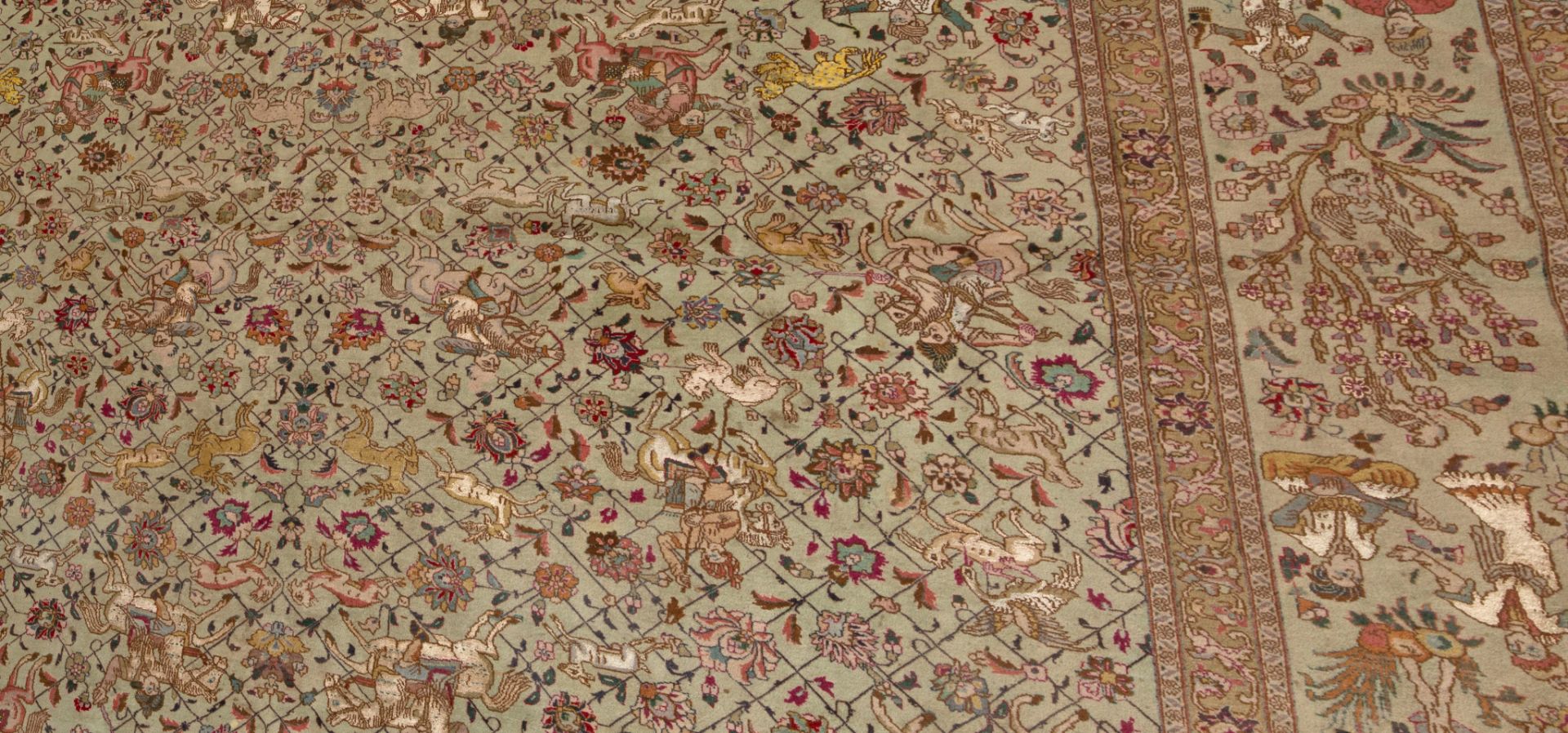 A large Oriental carpet decorated with hunting scenes to the field, 303 x 385 cm - Bild 6 aus 8